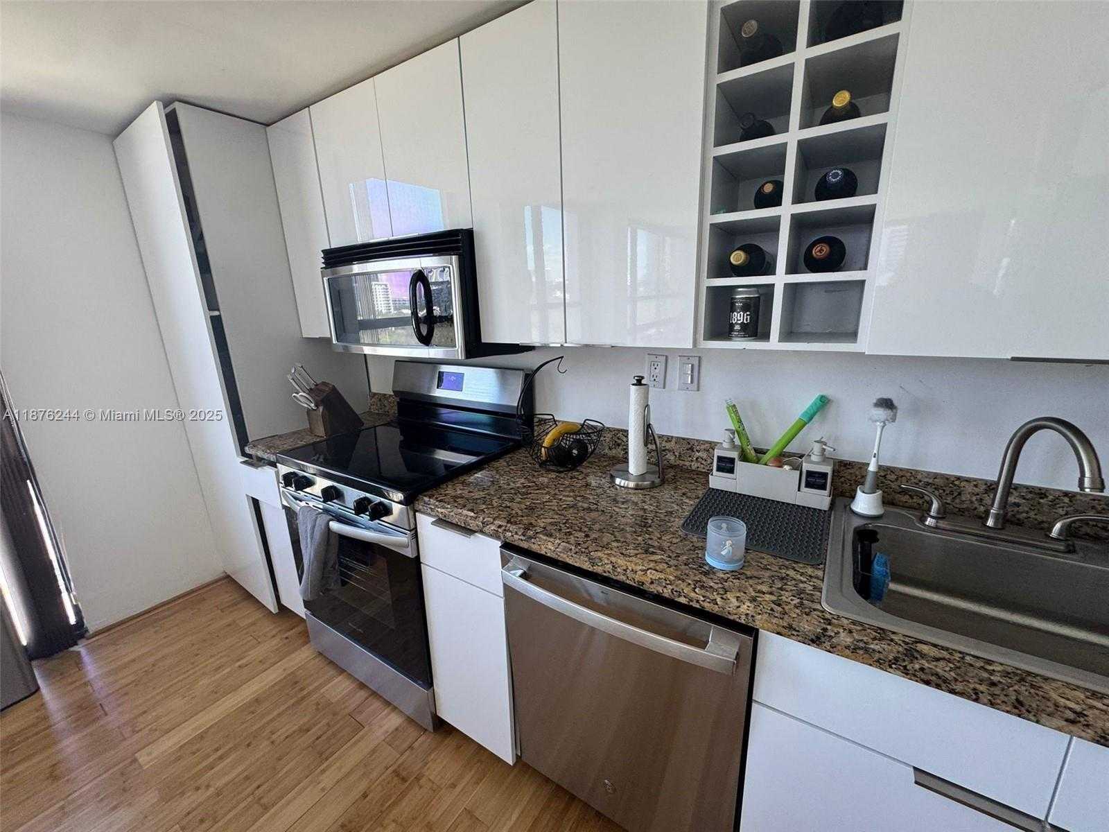 Small Image of 600 NORTH EAST 36TH ST #821, Miami Number 23