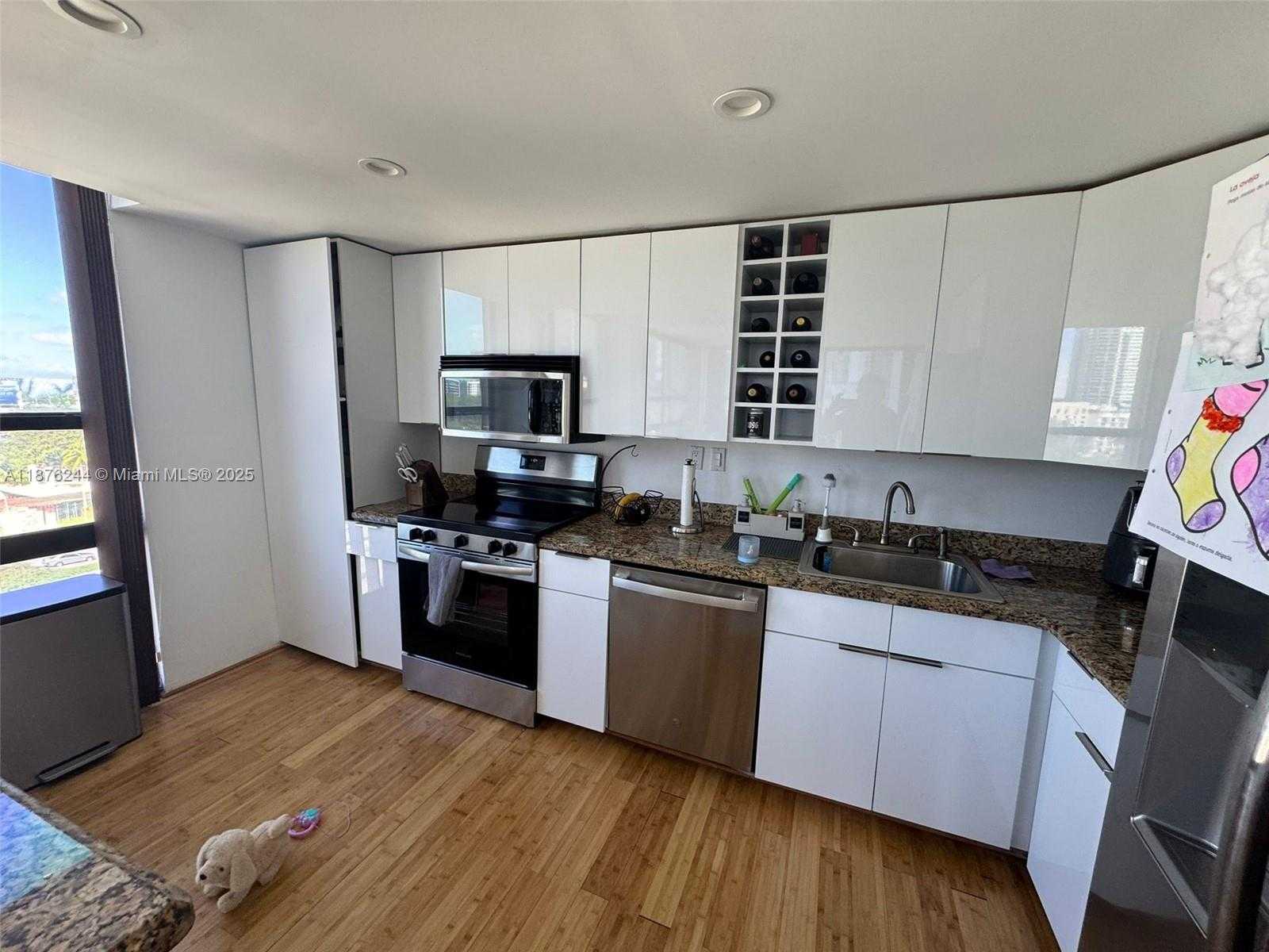 Small Image of 600 NORTH EAST 36TH ST #821, Miami Number 26