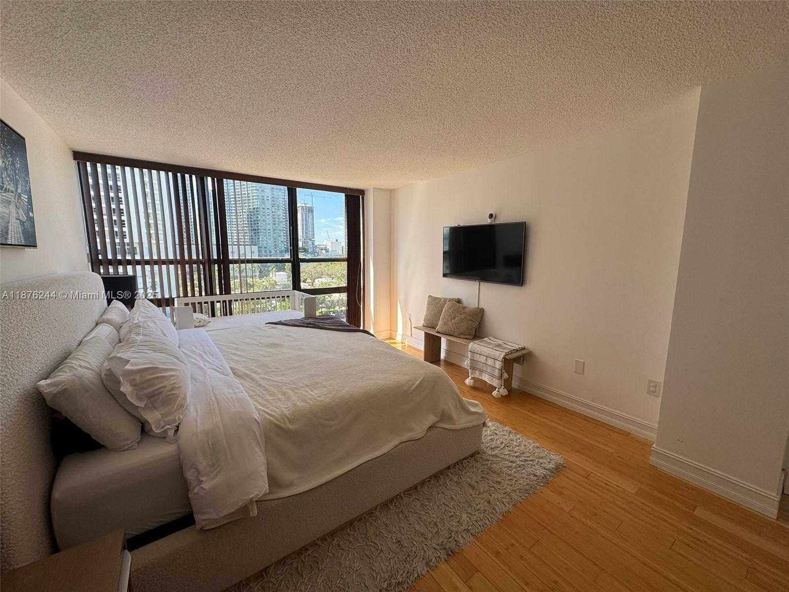 Small Image of 600 NORTH EAST 36TH ST #821, Miami Number 9