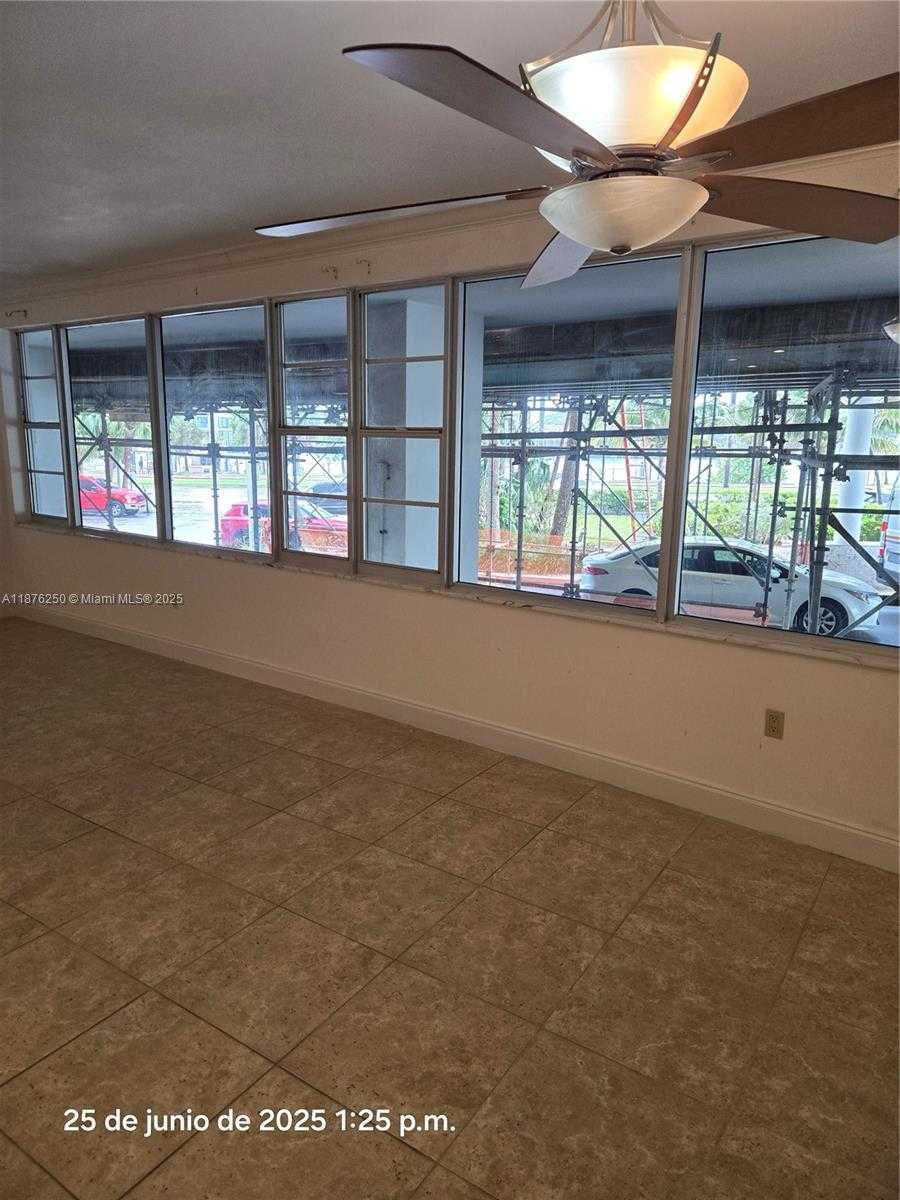Small Image of 5255 COLLINS #1A, Miami Beach Number 11