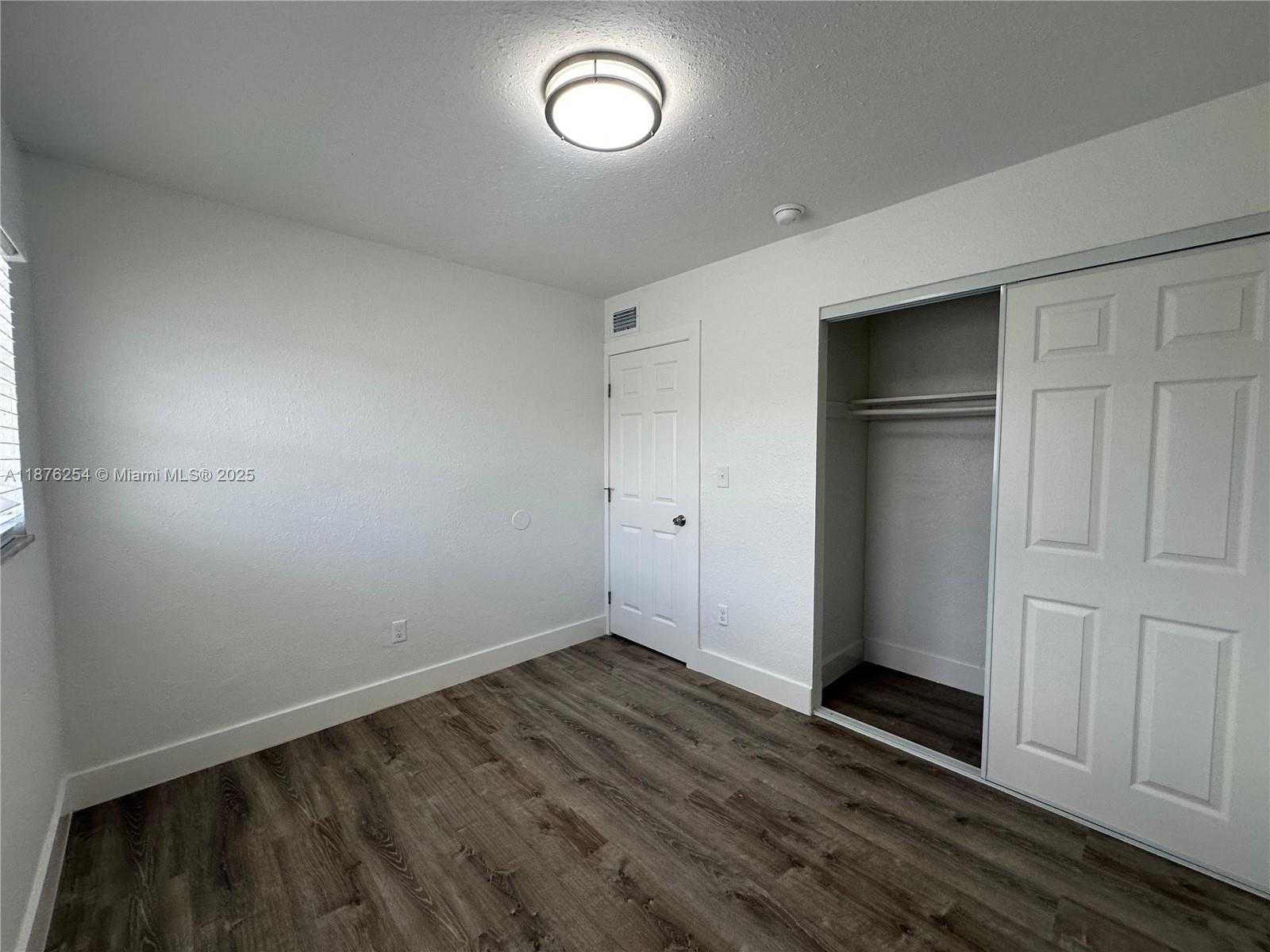 Small Image of 2843 FILLMORE ST #207, Hollywood Number 21