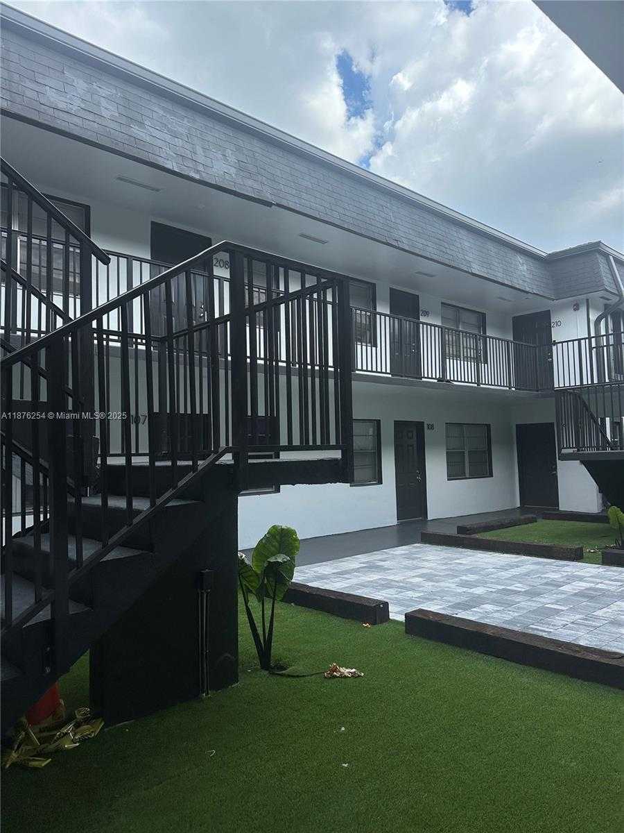 Small Image of 2843 FILLMORE ST #207, Hollywood Number 23