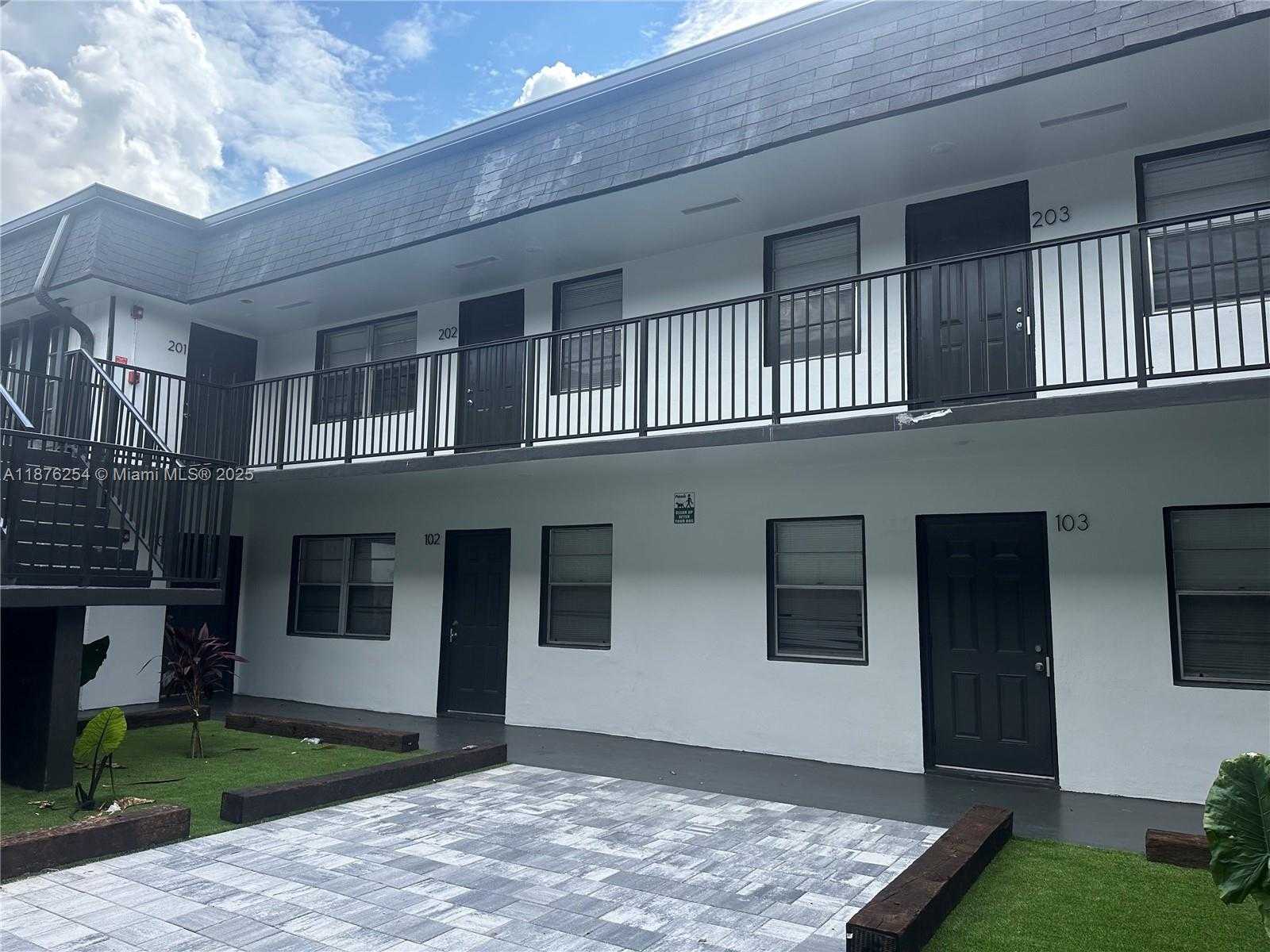 Small Image of 2843 FILLMORE ST #207, Hollywood Number 24