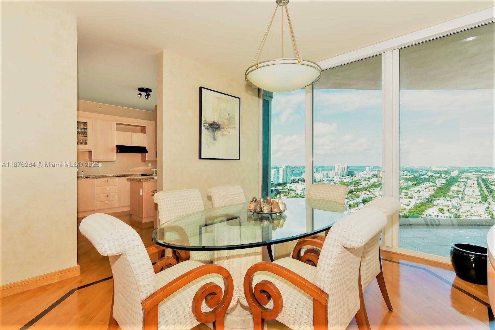 Small Image of 300 SOUTH POINTE DR #3504, Miami Beach Number 11