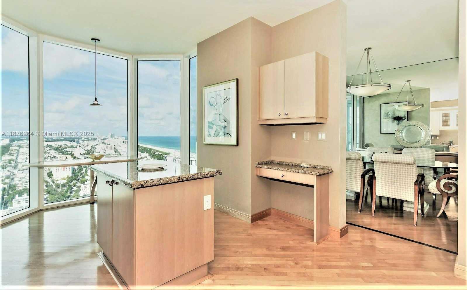 Small Image of 300 SOUTH POINTE DR #3504, Miami Beach Number 12