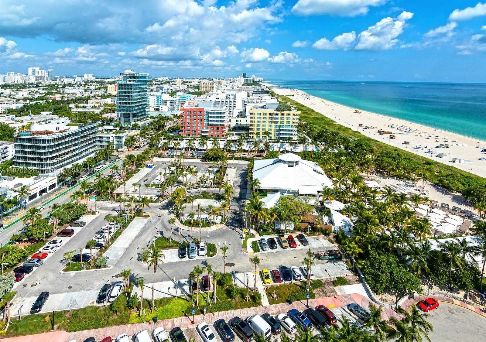 Small Image of 300 SOUTH POINTE DR #3504, Miami Beach Number 14