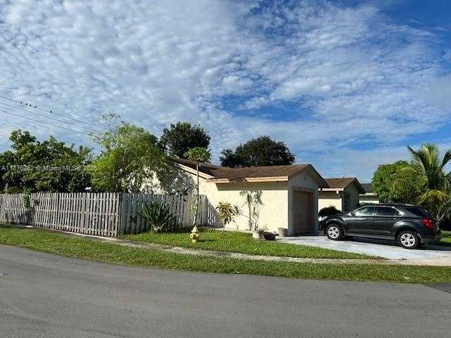 Small Image of 9604 NORTH WEST 49TH ST #., Sunrise Number 2