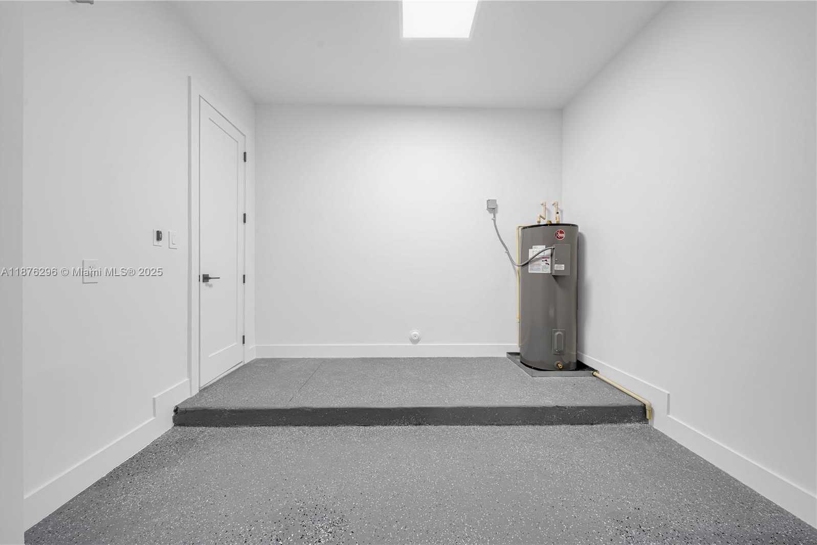 Small Image of 3327 SOUTH WEST 24TH ST #3327, Miami Number 15