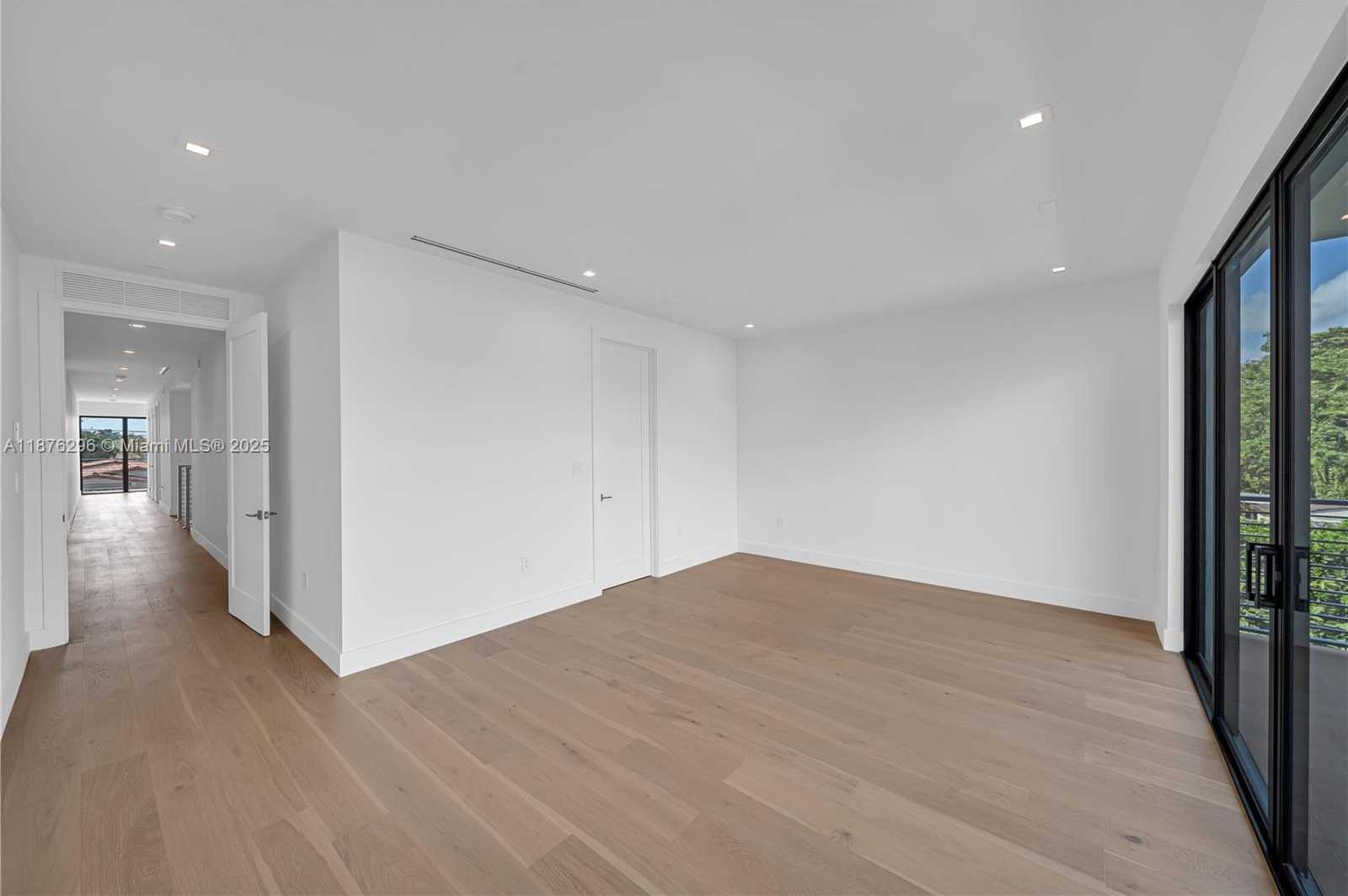 Small Image of 3327 SOUTH WEST 24TH ST #3327, Miami Number 29