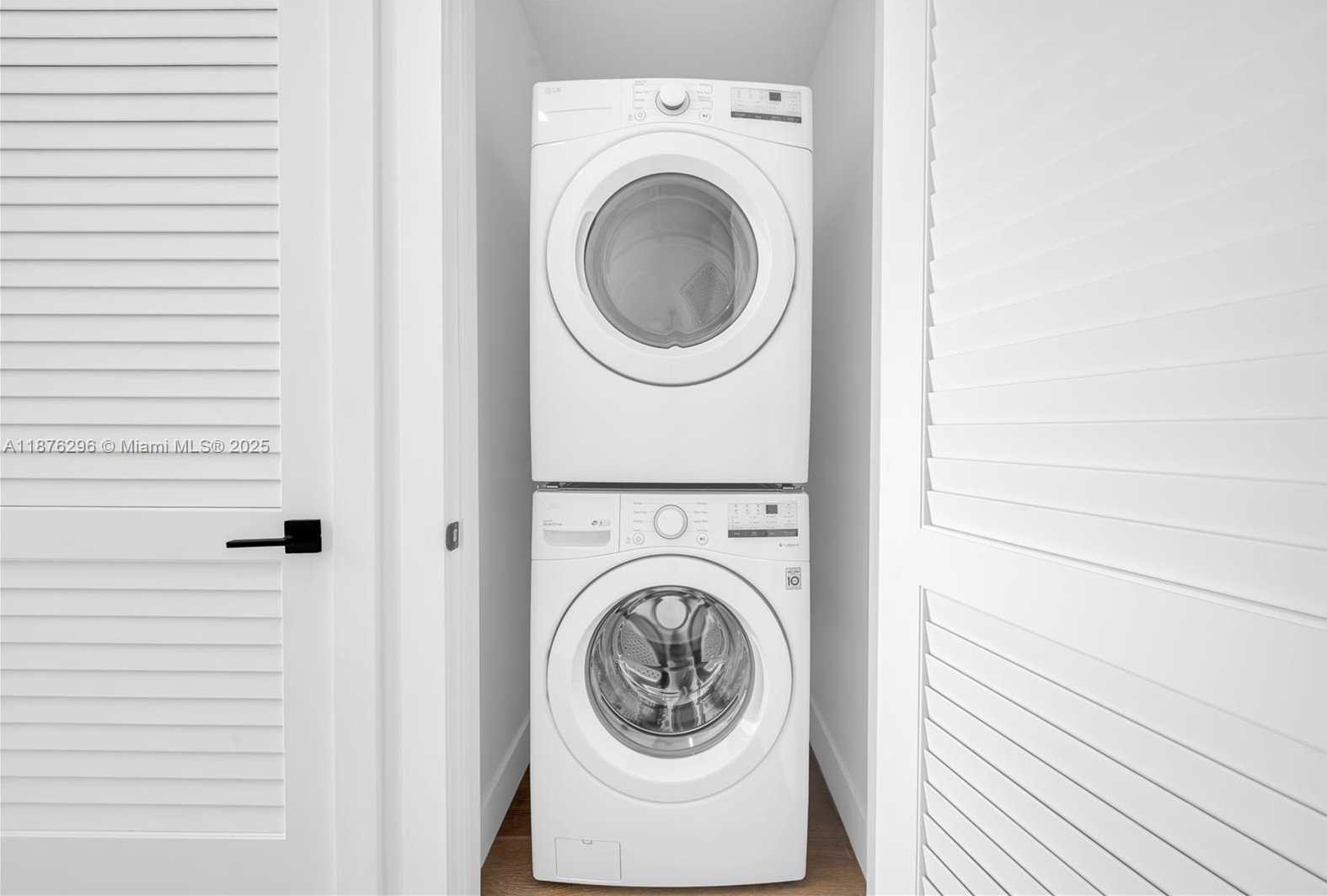 Small Image of 3327 SOUTH WEST 24TH ST #3327, Miami Number 31