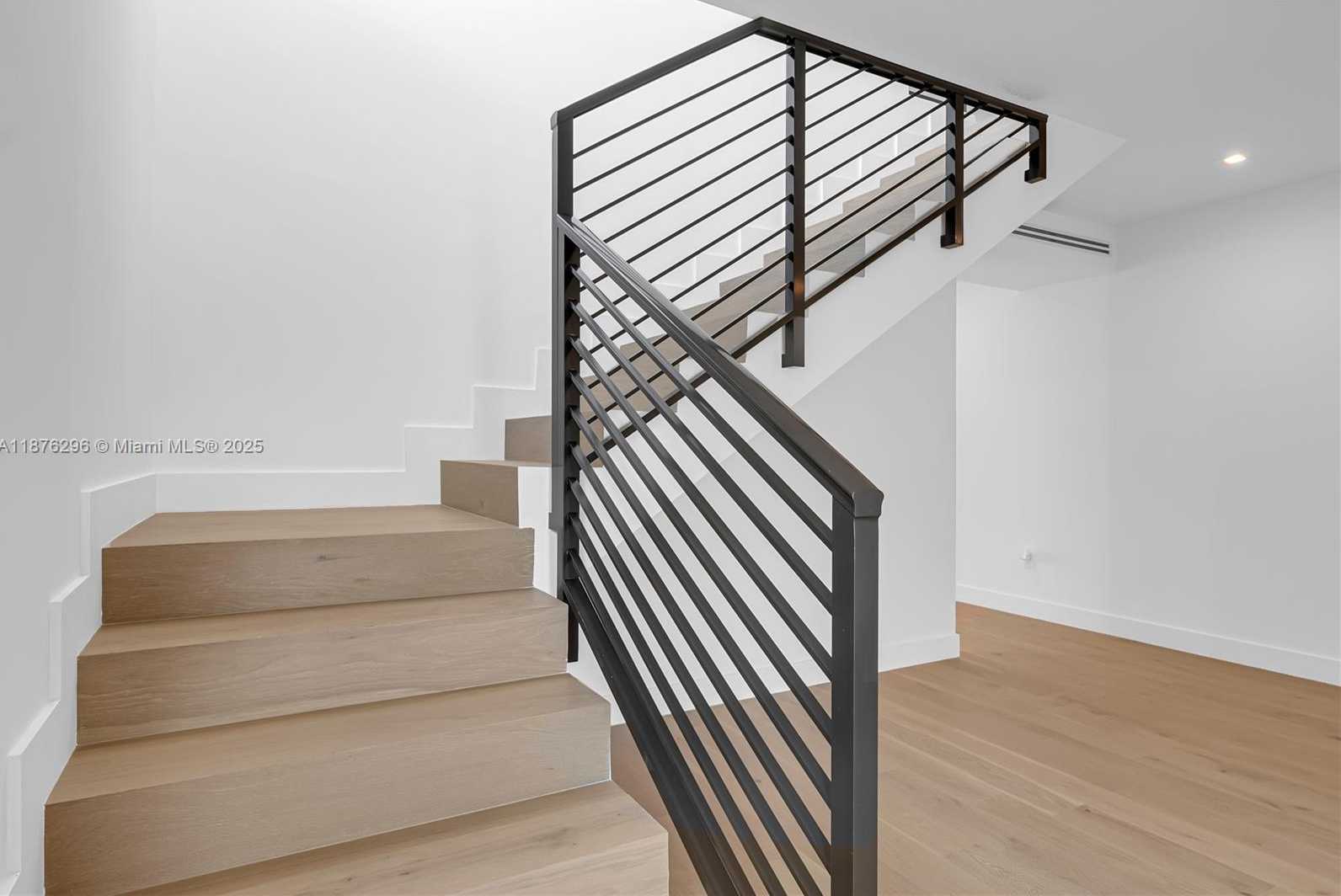 Small Image of 3327 SOUTH WEST 24TH ST #3327, Miami Number 6