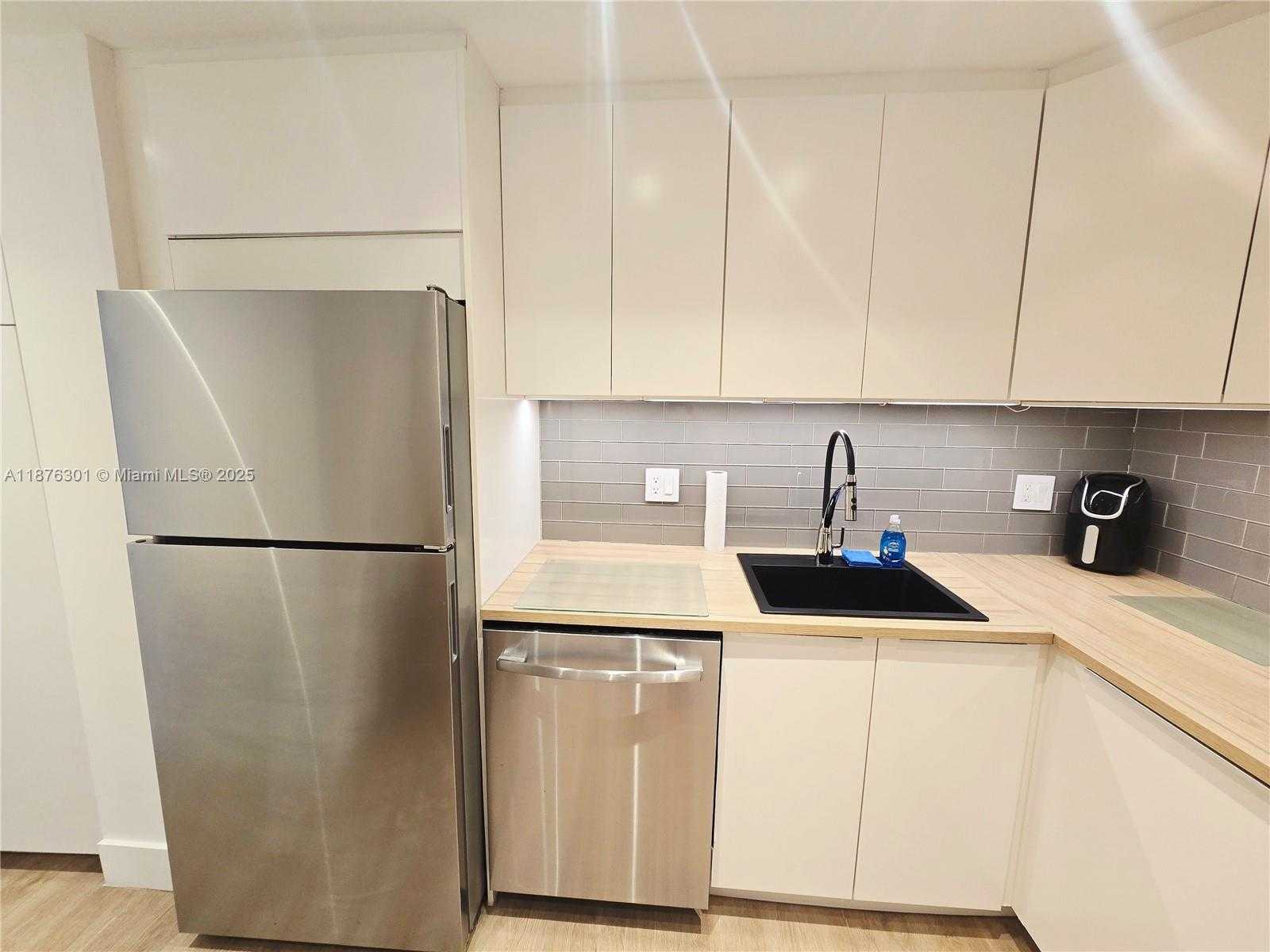 Small Image of 800 WEST AVE #618, Miami Beach Number 11