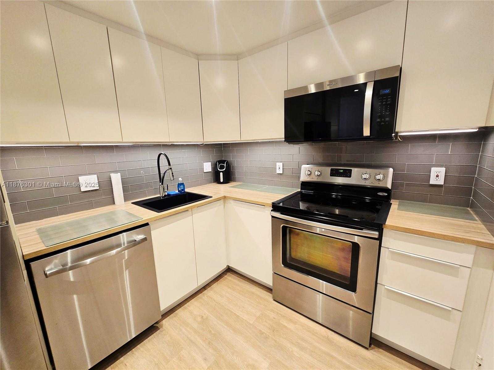 Small Image of 800 WEST AVE #618, Miami Beach Number 5
