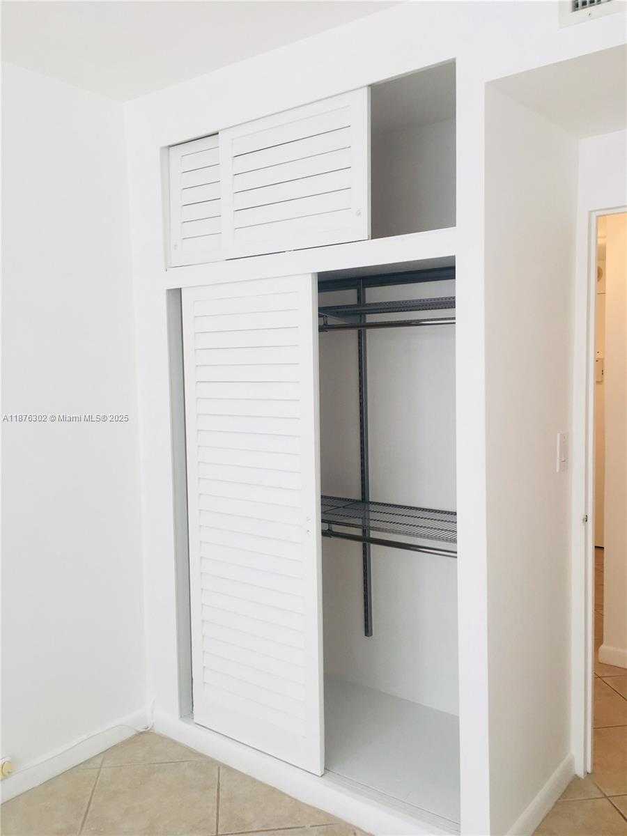 Small Image of 1408 BRICKELL BAY DR #912, Miami Number 17