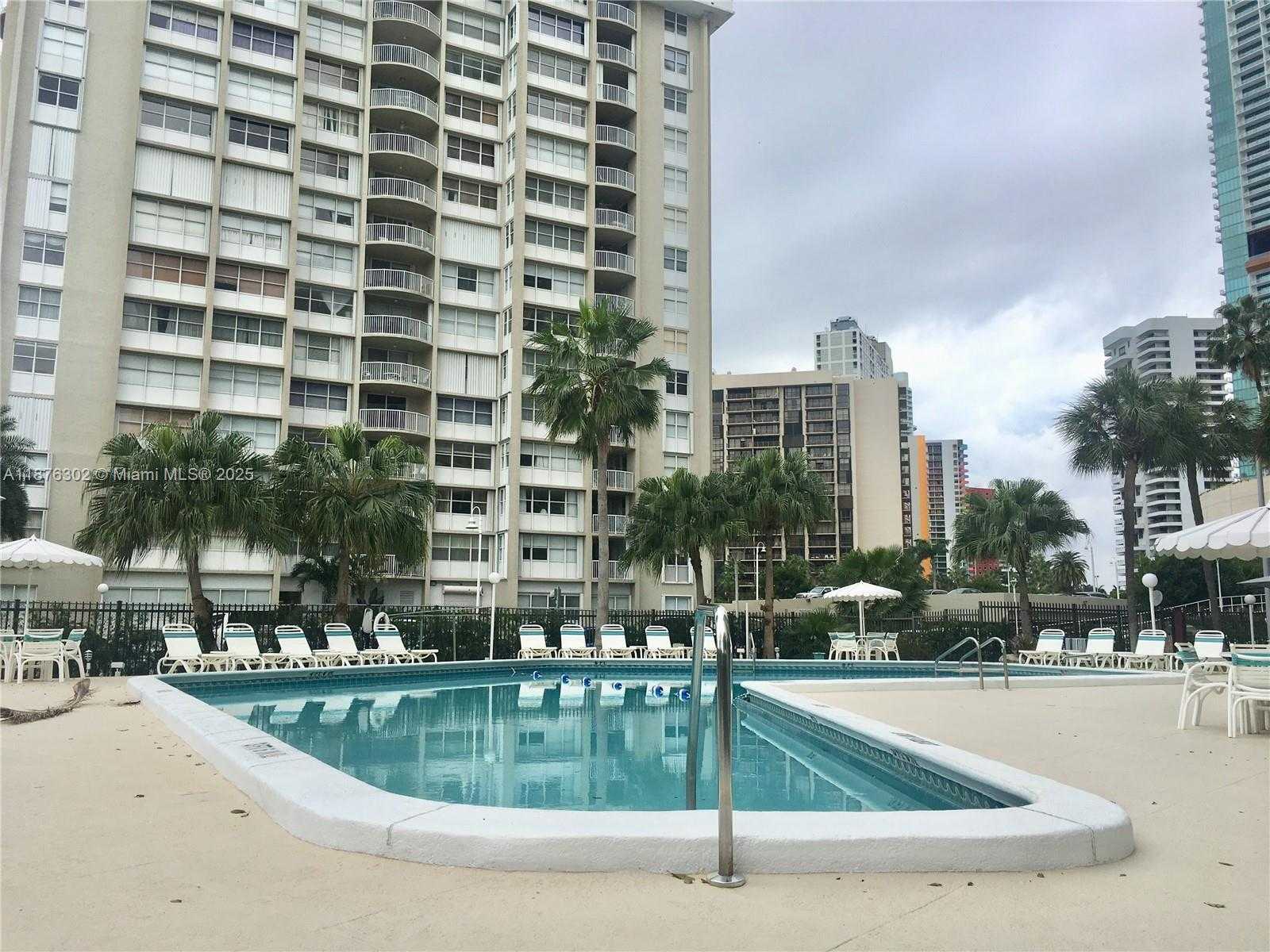Small Image of 1408 BRICKELL BAY DR #912, Miami Number 24