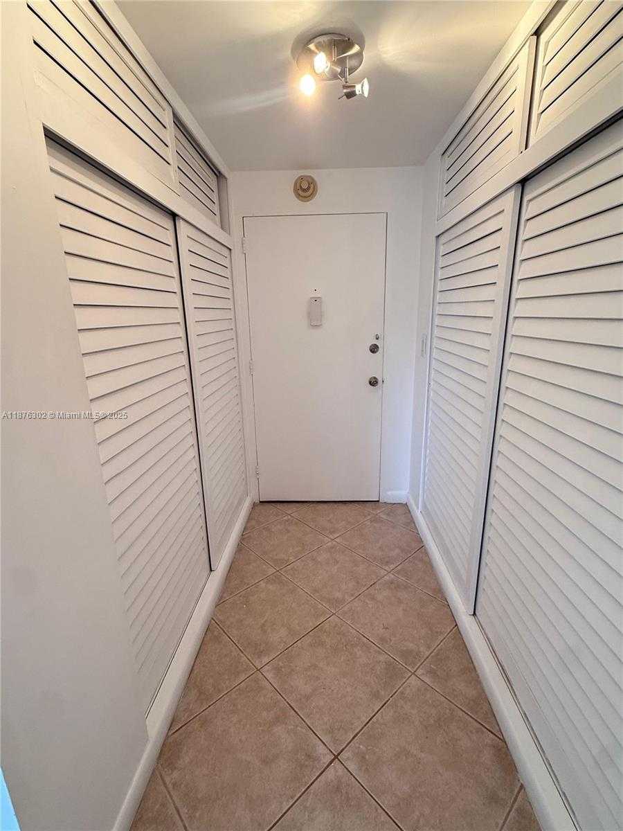 Small Image of 1408 BRICKELL BAY DR #912, Miami Number 50