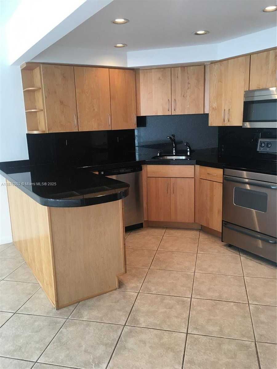 Small Image of 1408 BRICKELL BAY DR #912, Miami Number 6