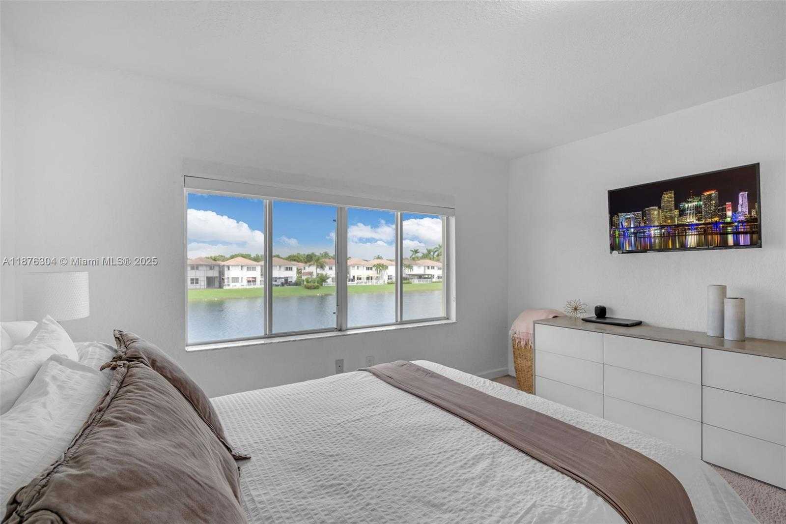 Small Image of 11451 NORTH WEST 68TH TER #11451, Doral Number 20