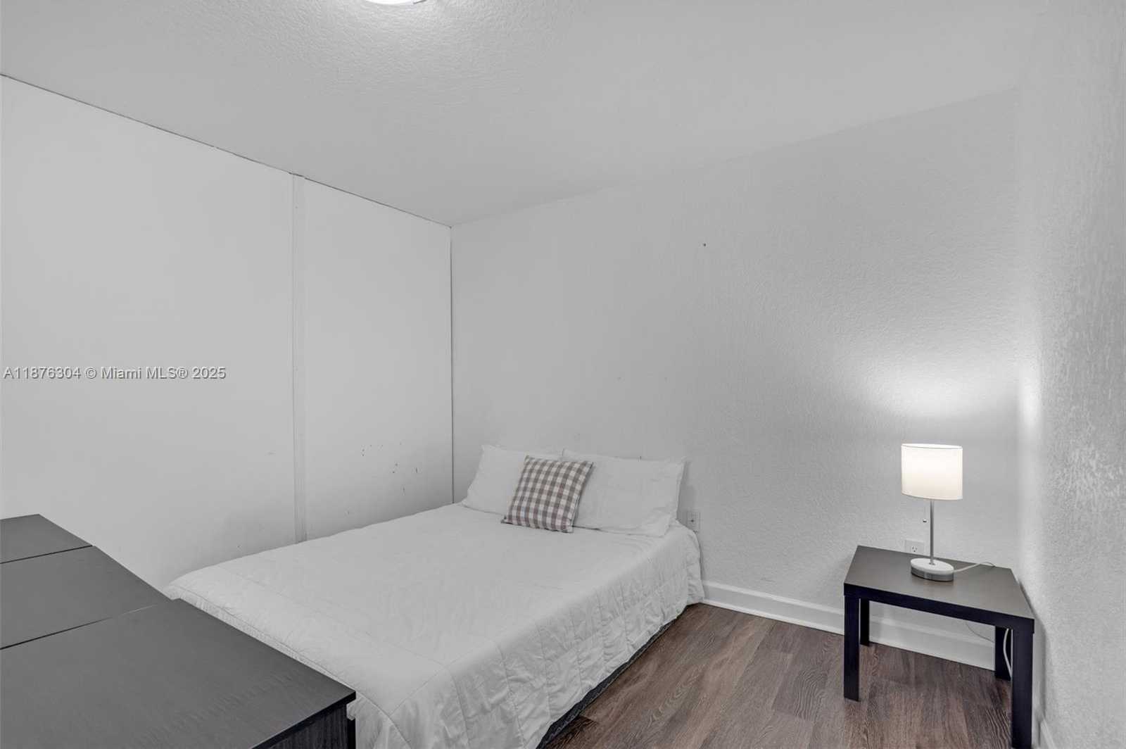 Small Image of 11451 NORTH WEST 68TH TER #11451, Doral Number 22