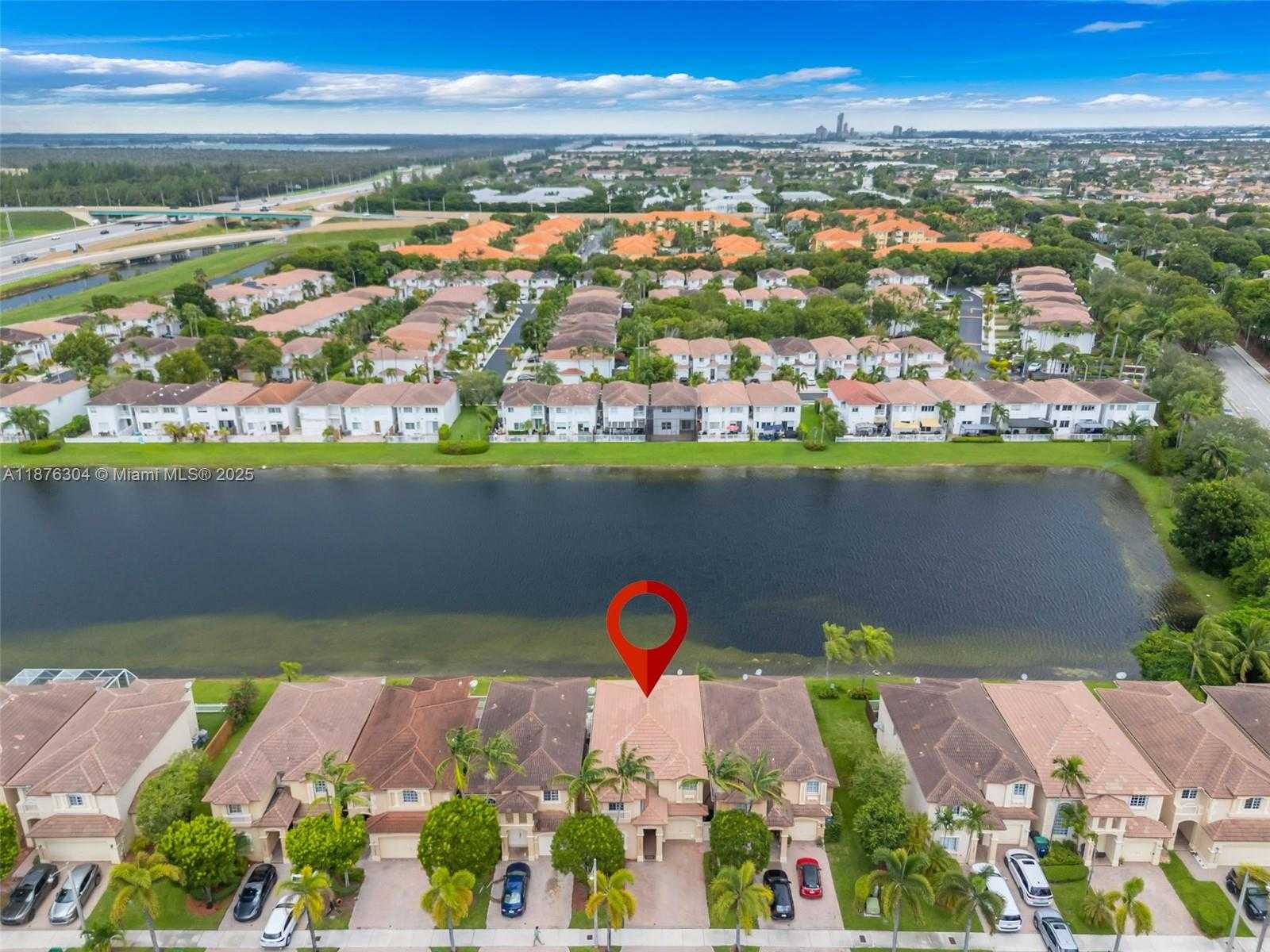 Small Image of 11451 NORTH WEST 68TH TER #11451, Doral Number 39