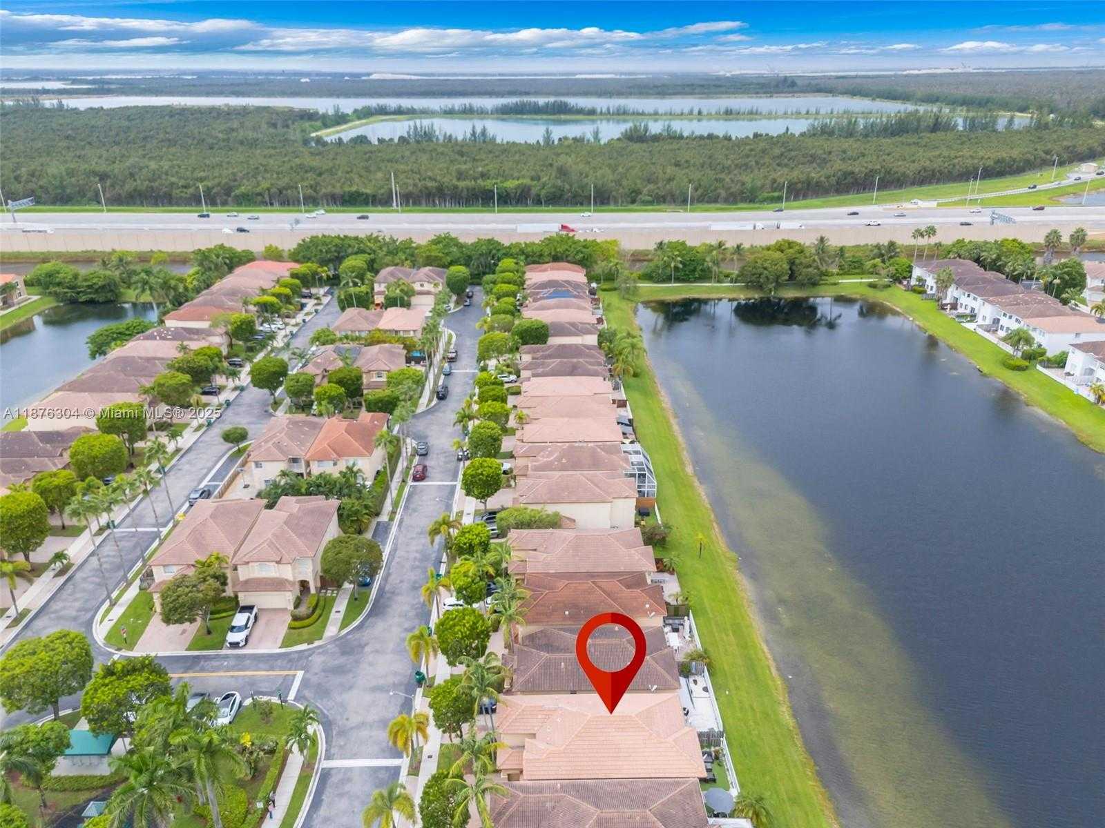 Small Image of 11451 NORTH WEST 68TH TER #11451, Doral Number 43