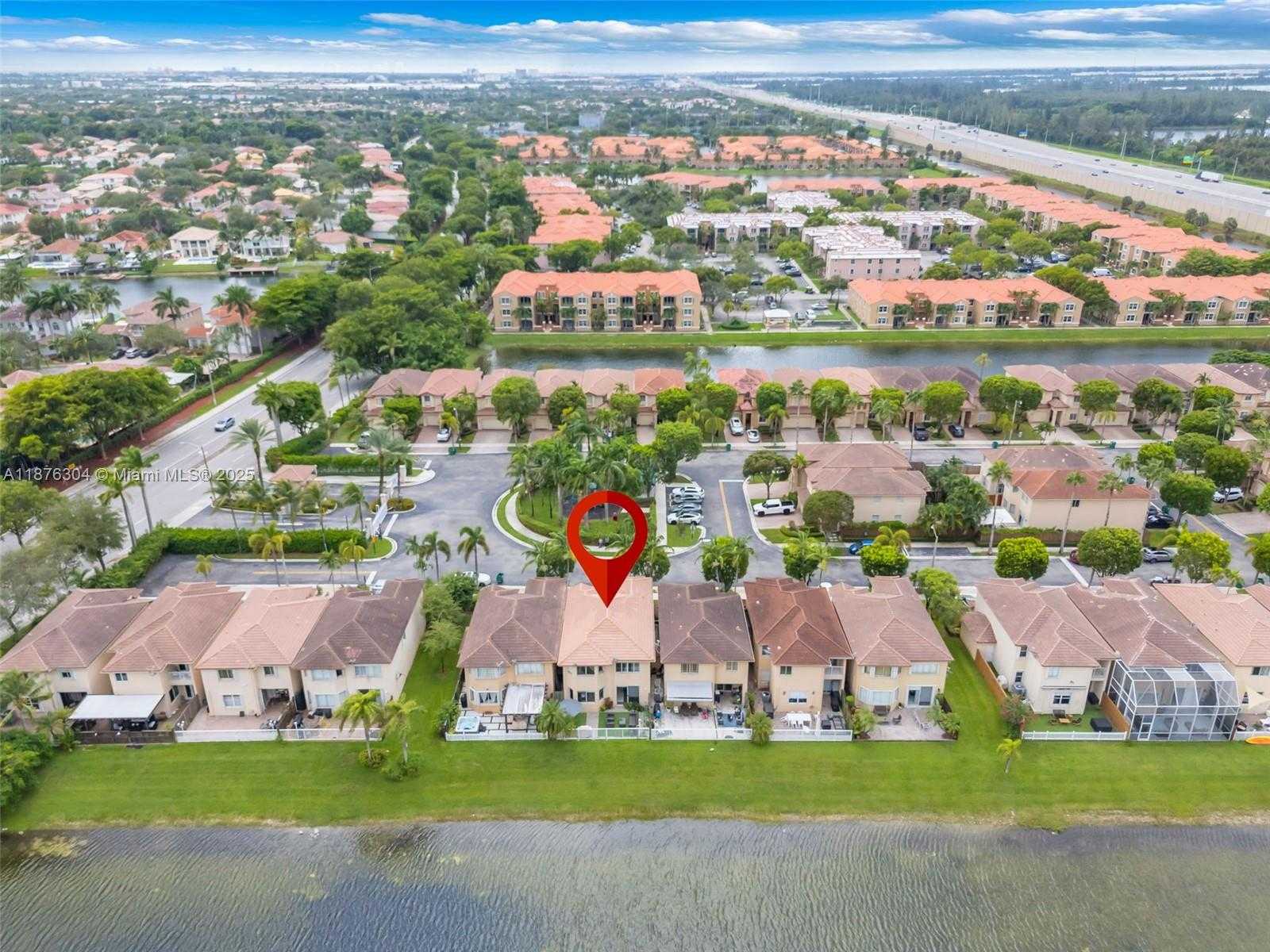 Small Image of 11451 NORTH WEST 68TH TER #11451, Doral Number 45