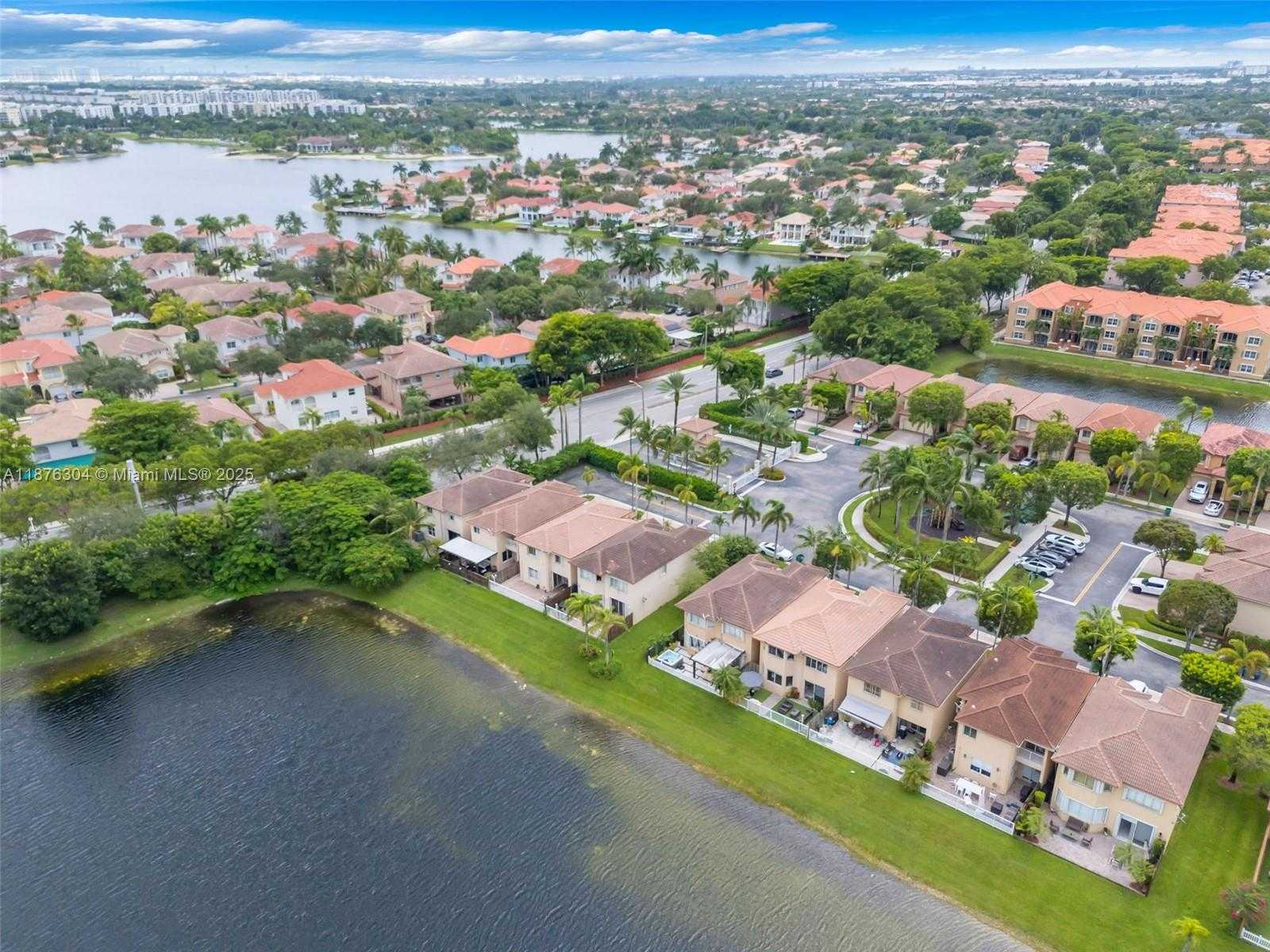 Small Image of 11451 NORTH WEST 68TH TER #11451, Doral Number 48
