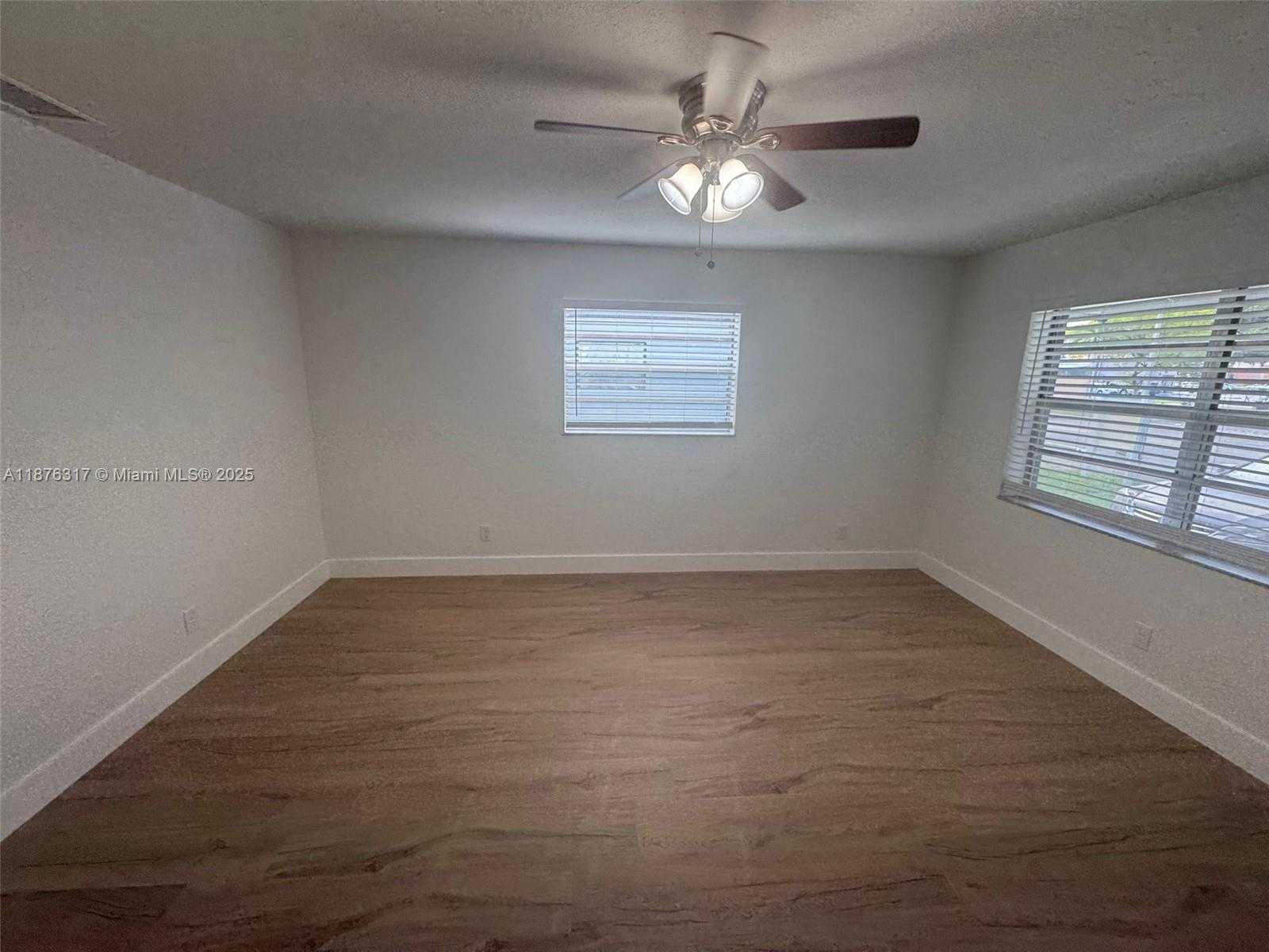 Small Image of 106 NORTH WEST 1ST ST, Hallandale Beach Number 13