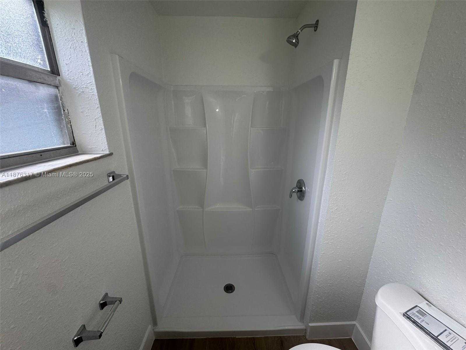 Small Image of 106 NORTH WEST 1ST ST, Hallandale Beach Number 17
