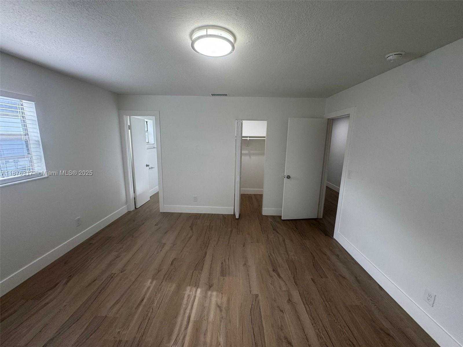 Small Image of 106 NORTH WEST 1ST ST, Hallandale Beach Number 19
