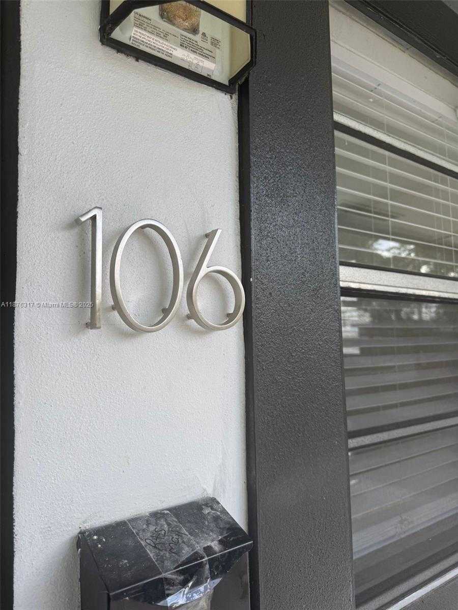 Small Image of 106 NORTH WEST 1ST ST, Hallandale Beach Number 27