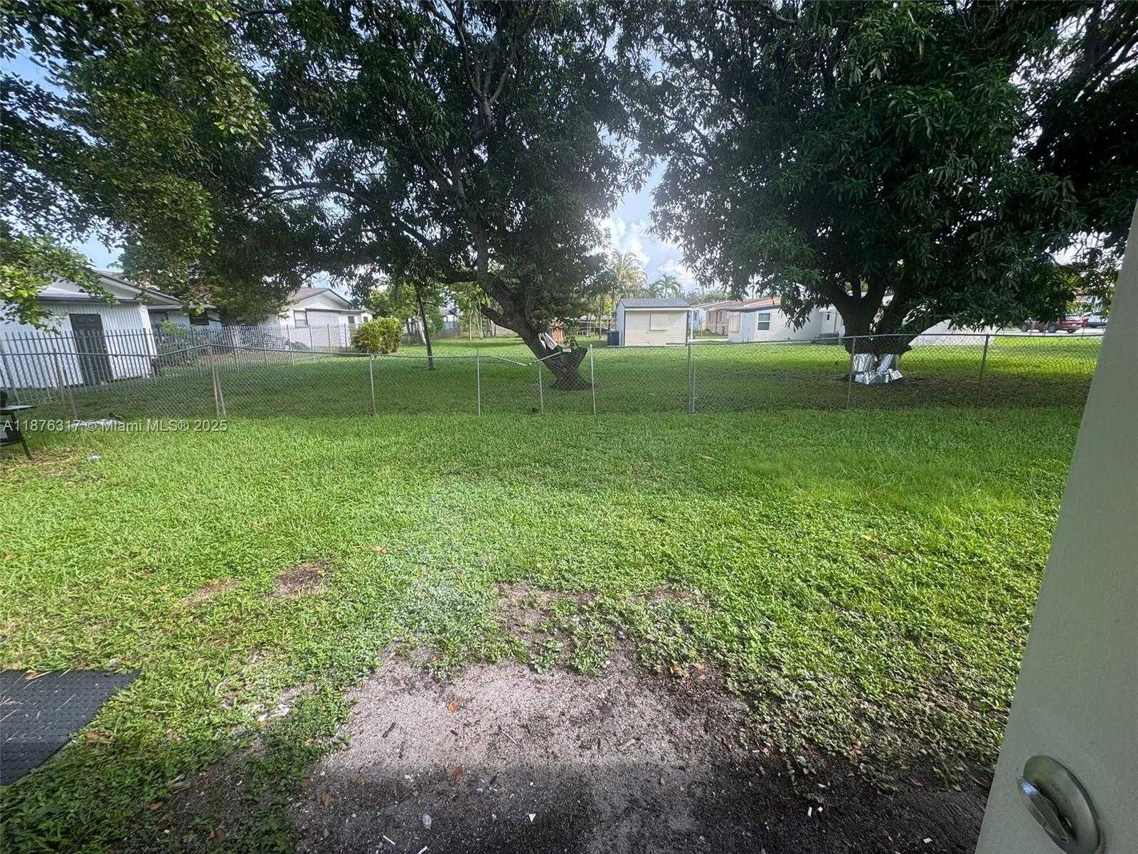 Small Image of 106 NORTH WEST 1ST ST, Hallandale Beach Number 29