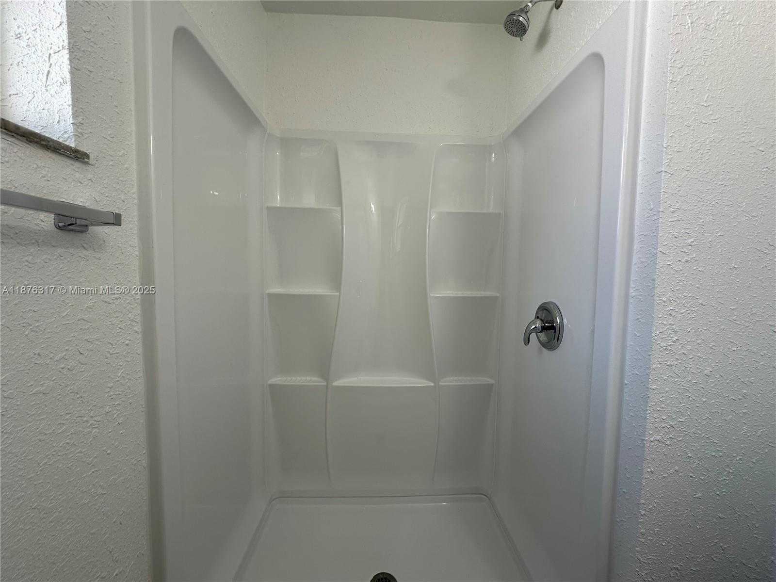 Small Image of 106 NORTH WEST 1ST ST, Hallandale Beach Number 36