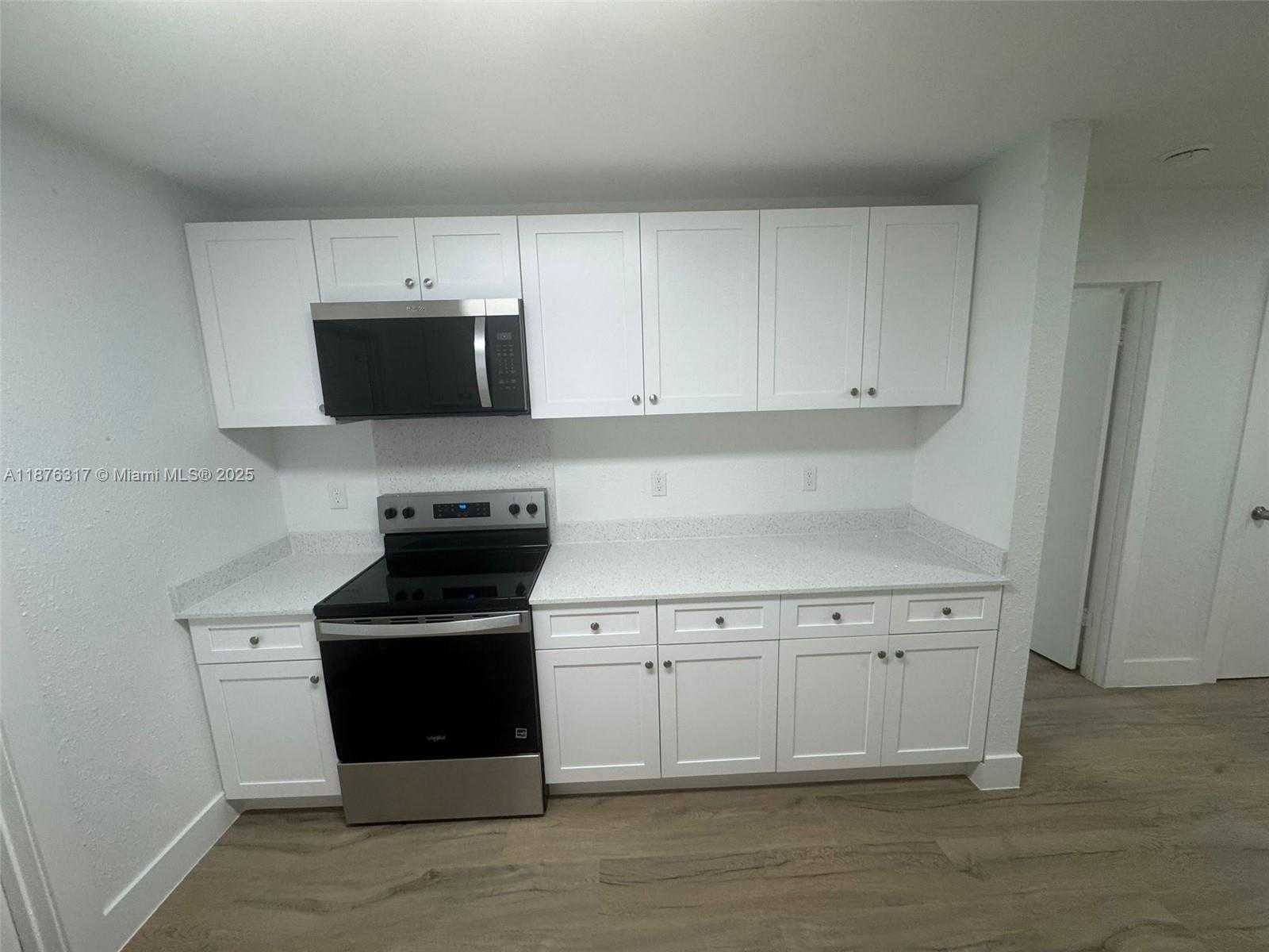 Small Image of 106 NORTH WEST 1ST ST, Hallandale Beach Number 4