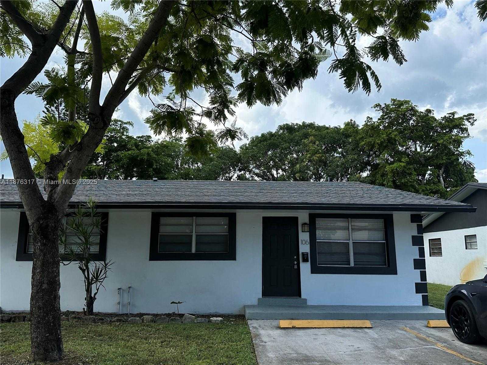 Small Image of 106 NORTH WEST 1ST ST, Hallandale Beach Number 44