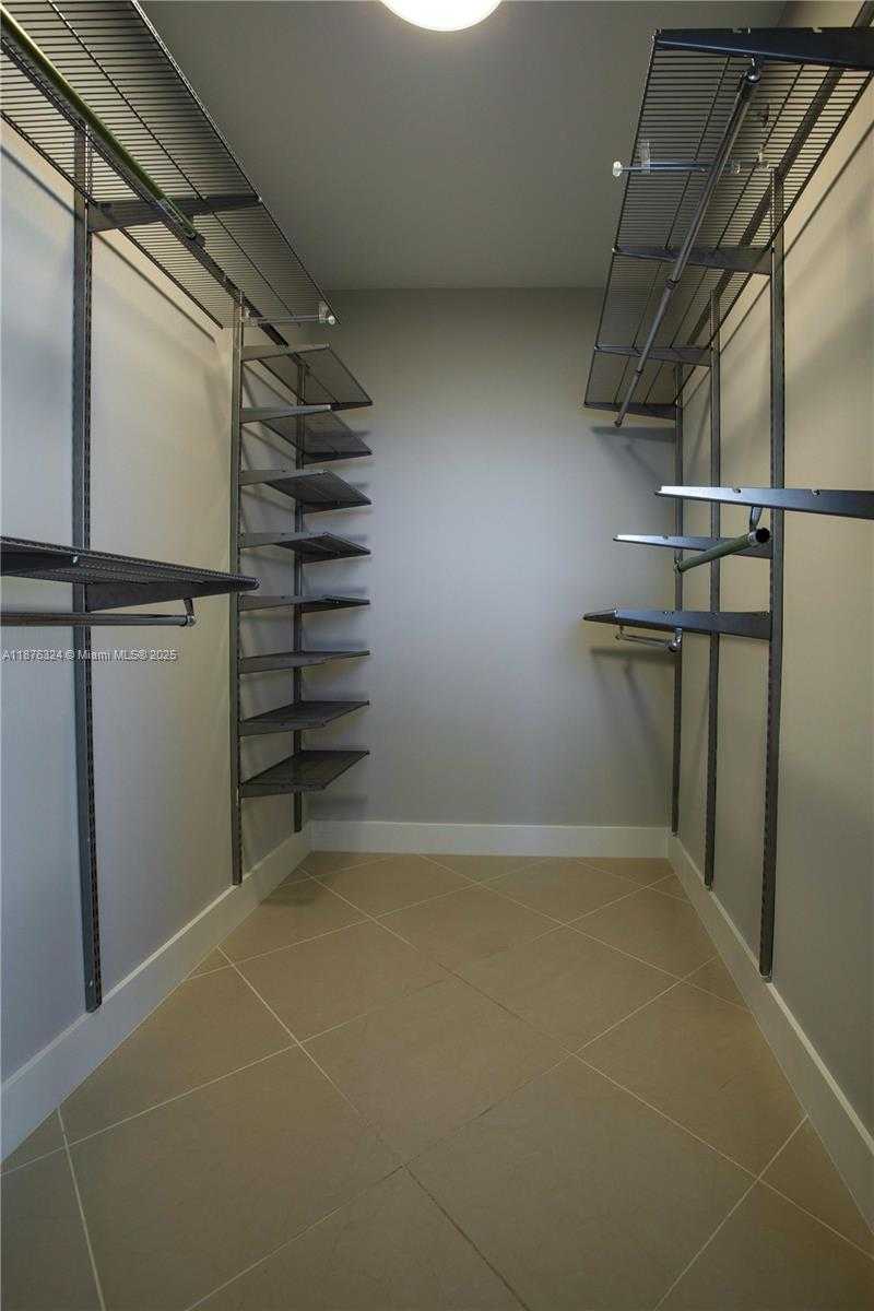 Small Image of 3801 COLLINS AVE #704, Miami Beach Number 12