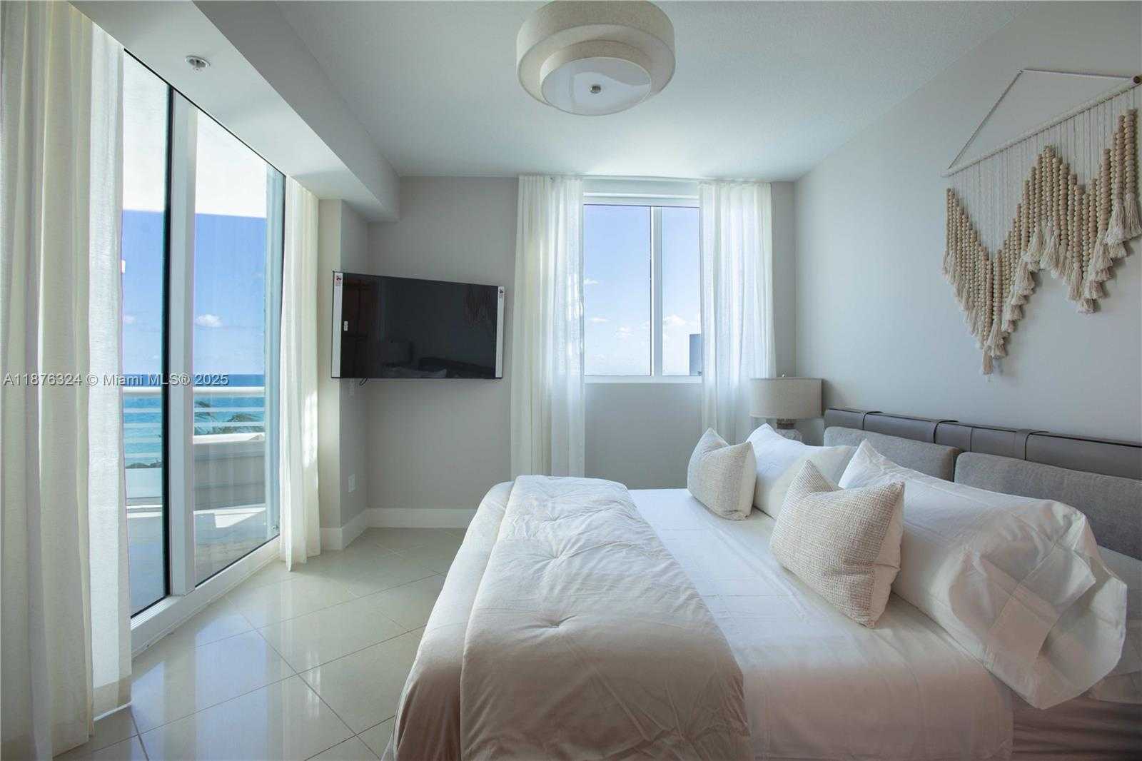 Small Image of 3801 COLLINS AVE #704, Miami Beach Number 9