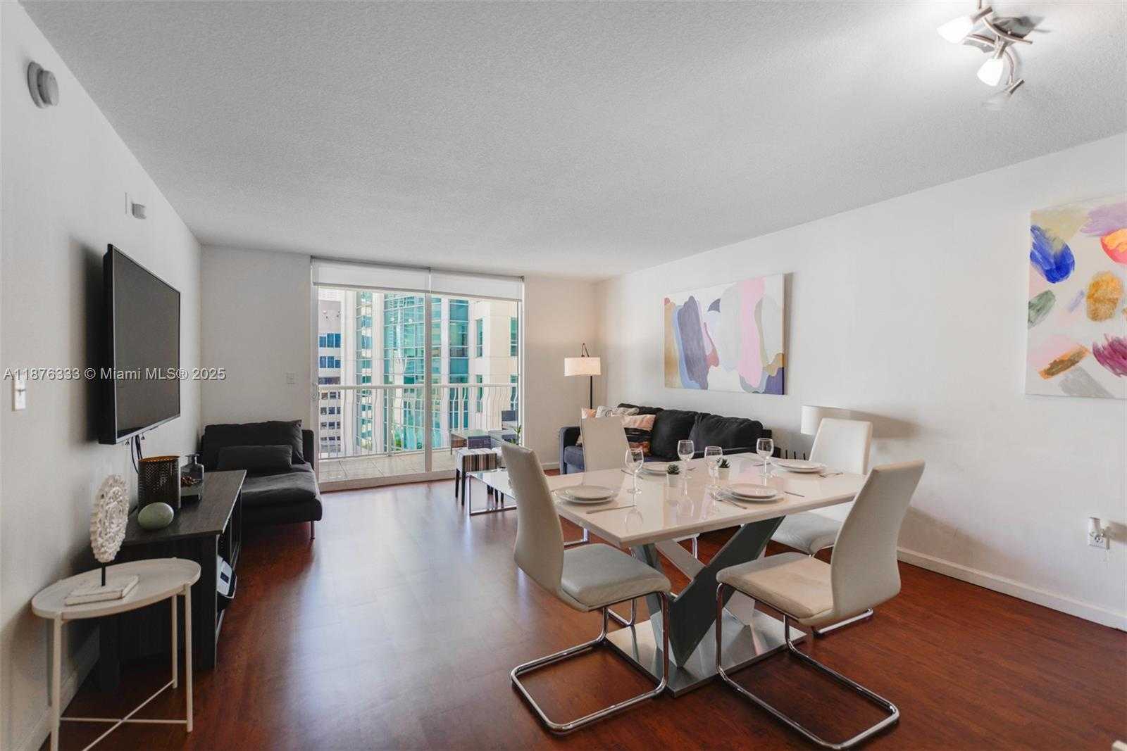 Small Image of 1200 BRICKELL BAY DR #1720, Miami Number 10