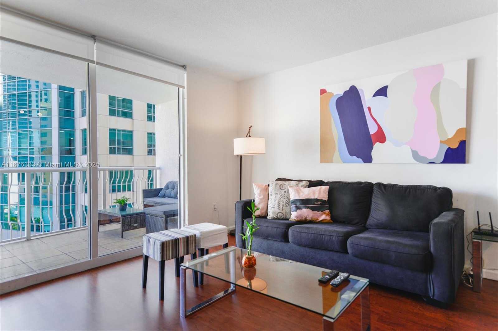 Small Image of 1200 BRICKELL BAY DR #1720, Miami Number 13