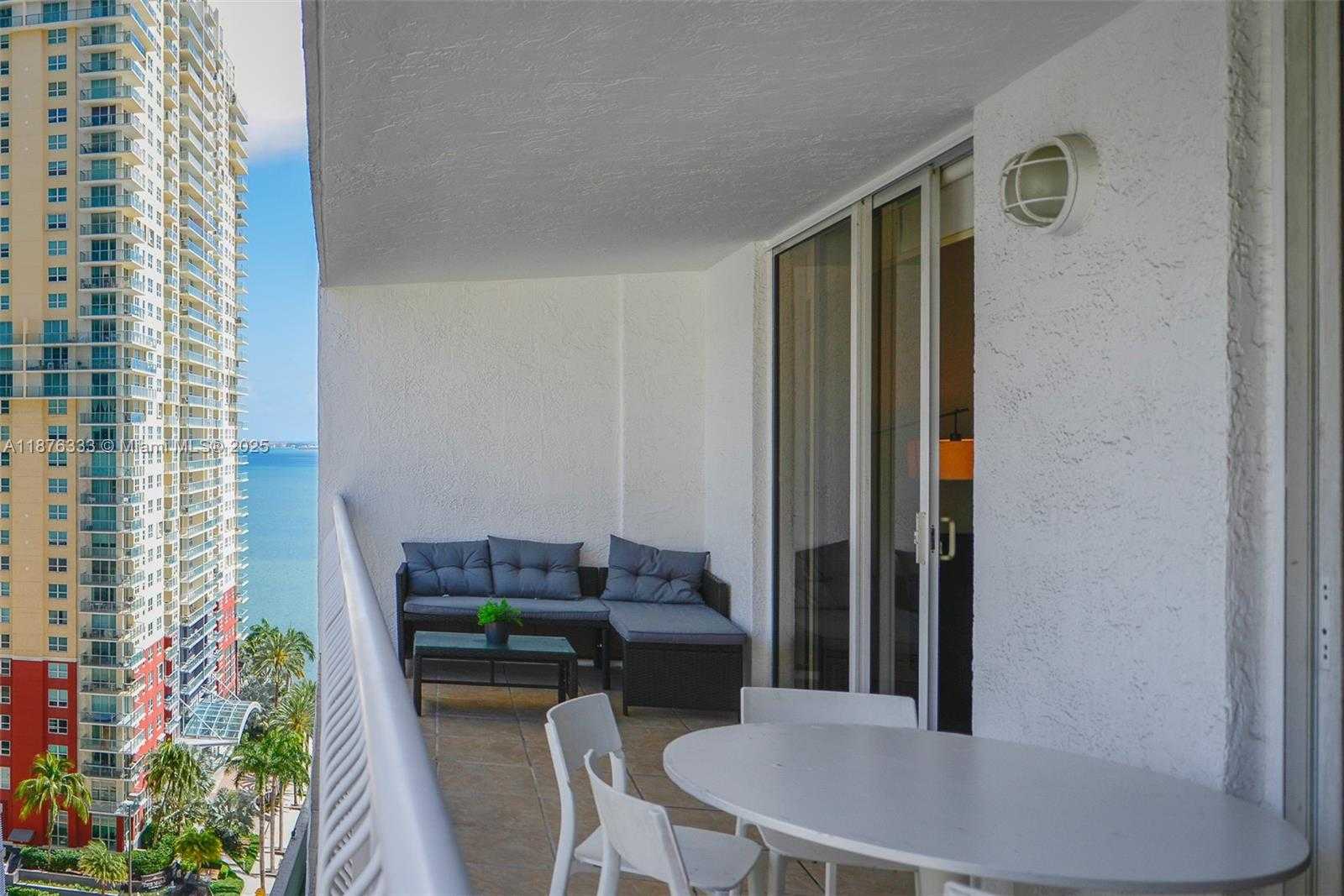 Small Image of 1200 BRICKELL BAY DR #1720, Miami Number 20