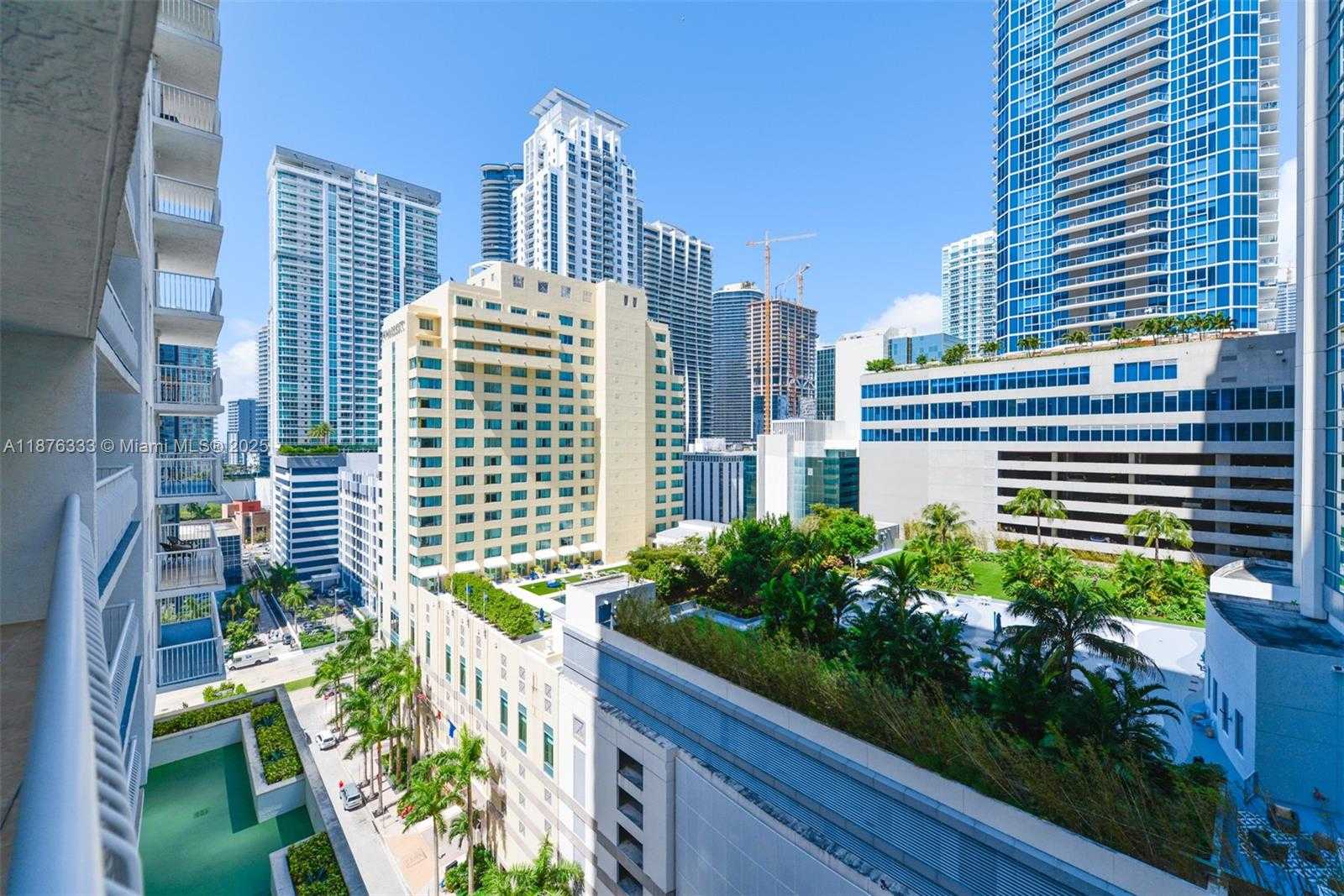 Small Image of 1200 BRICKELL BAY DR #1720, Miami Number 21