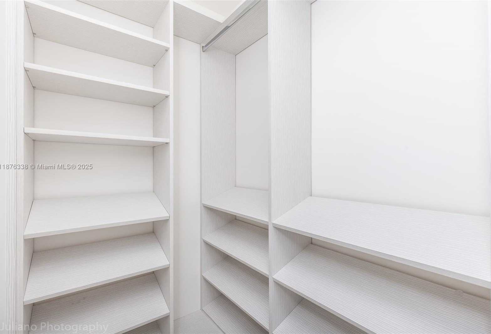 Small Image of 1300 SOUTH MIAMI AVE #3301, Miami Number 21