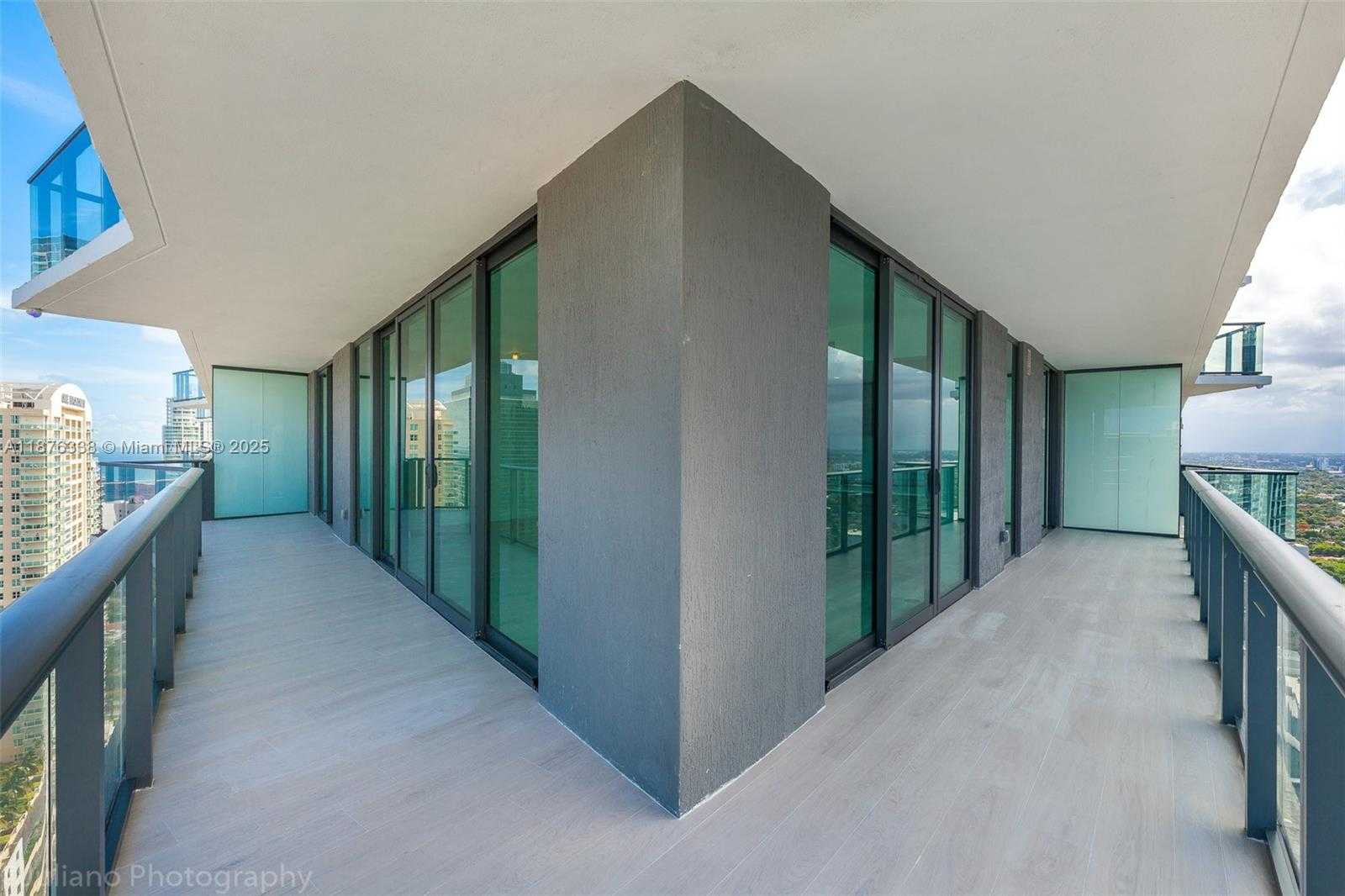 Small Image of 1300 SOUTH MIAMI AVE #3301, Miami Number 23
