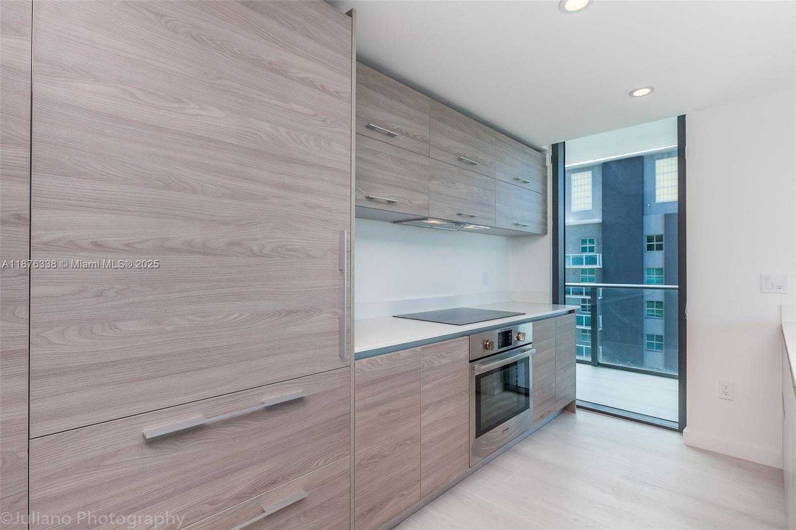 Small Image of 1300 SOUTH MIAMI AVE #3301, Miami Number 6