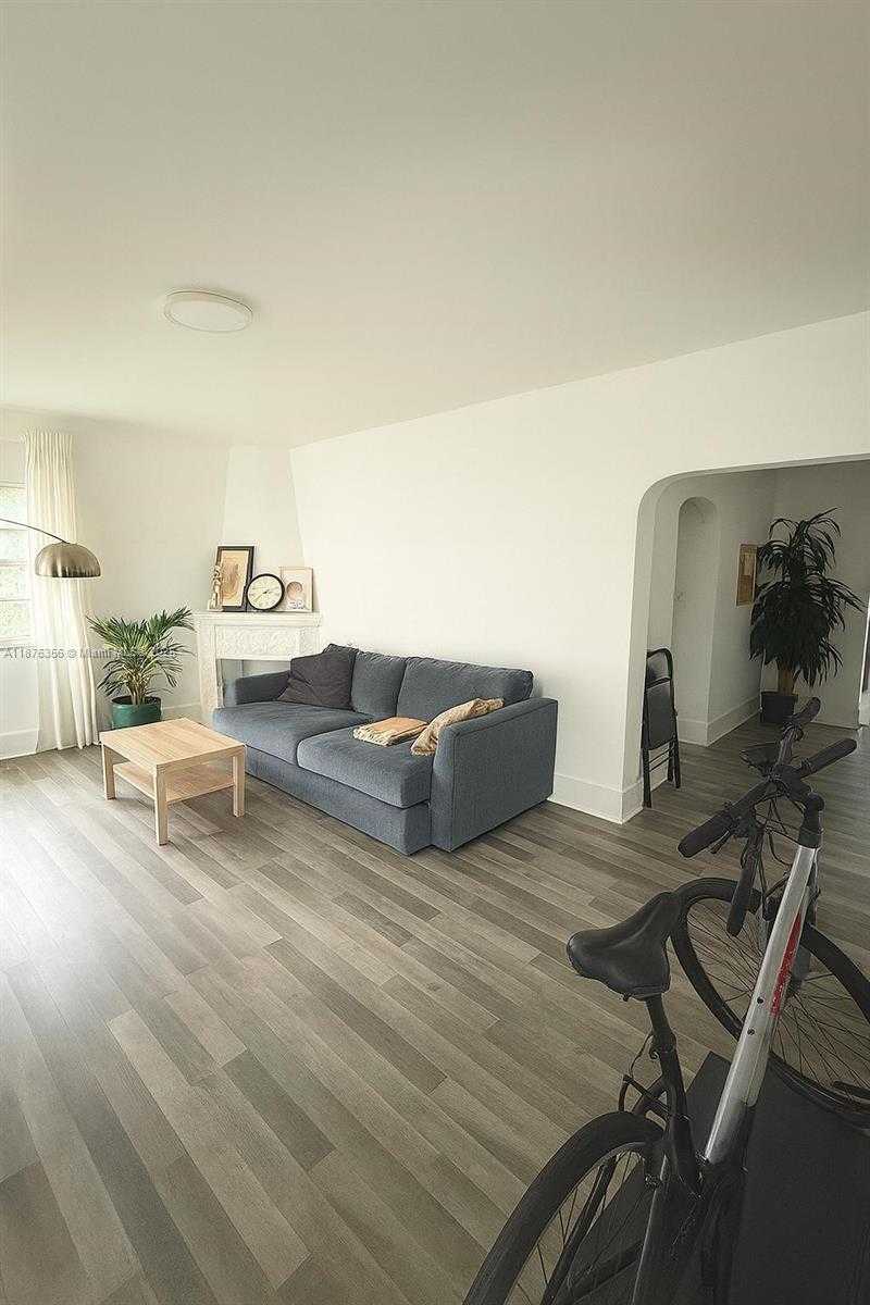 Small Image of 1557 MERIDIAN AVE #105, Miami Beach Number 2