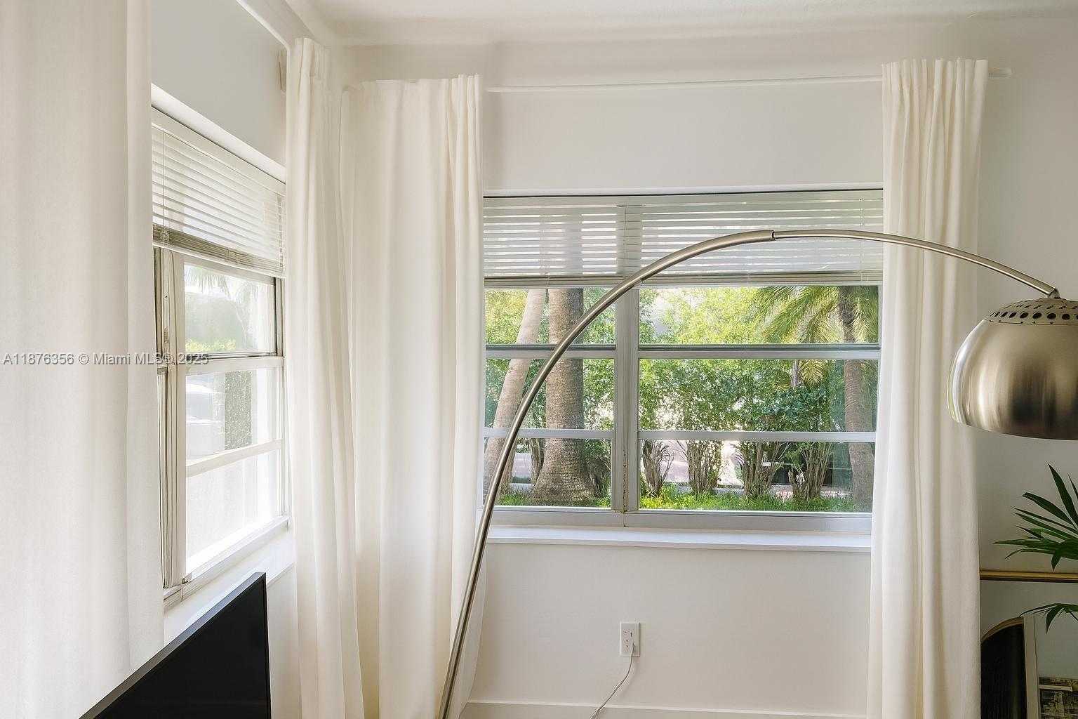 Small Image of 1557 MERIDIAN AVE #105, Miami Beach Number 4