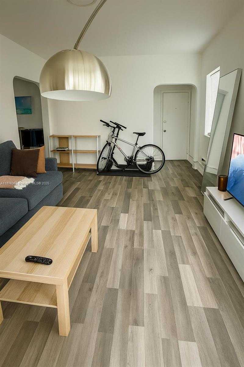 Small Image of 1557 MERIDIAN AVE #105, Miami Beach Number 7