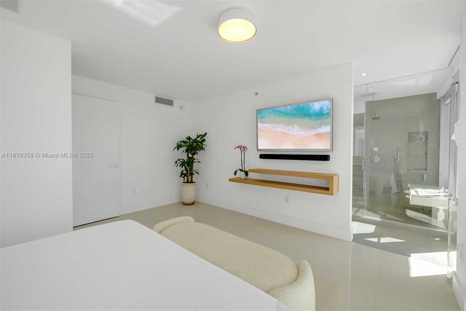 Small Image of 3739 COLLINS AVE #N-501, Miami Beach Number 10