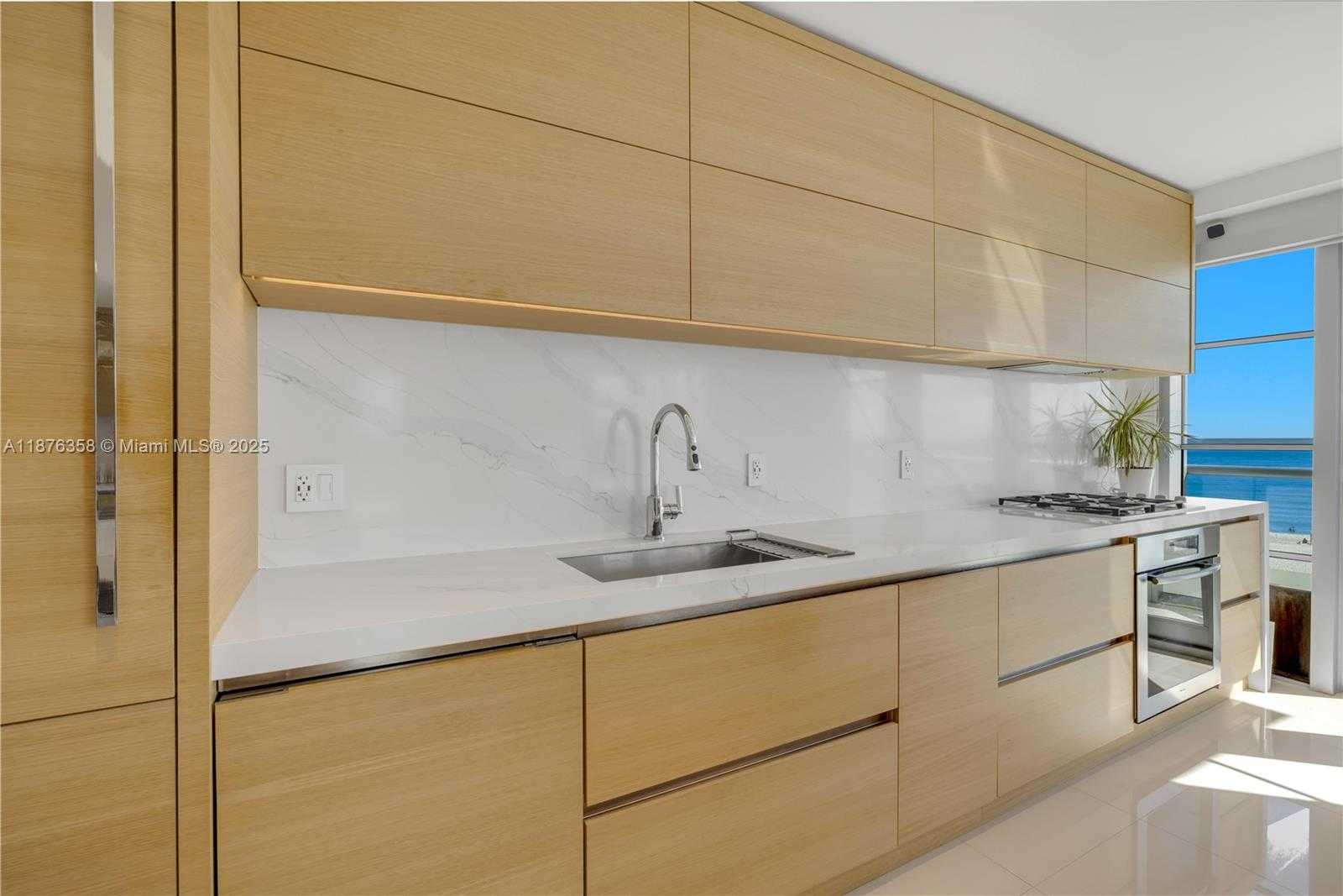 Small Image of 3739 COLLINS AVE #N-501, Miami Beach Number 5