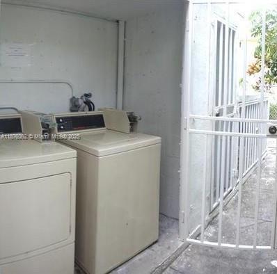 Small Image of 7510 CARLYLE AVE #3, Miami Beach Number 12